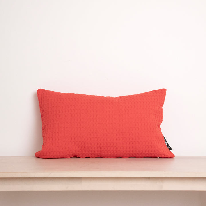Housse de coussin gaufré 100% coton Fraise 30x50 cm