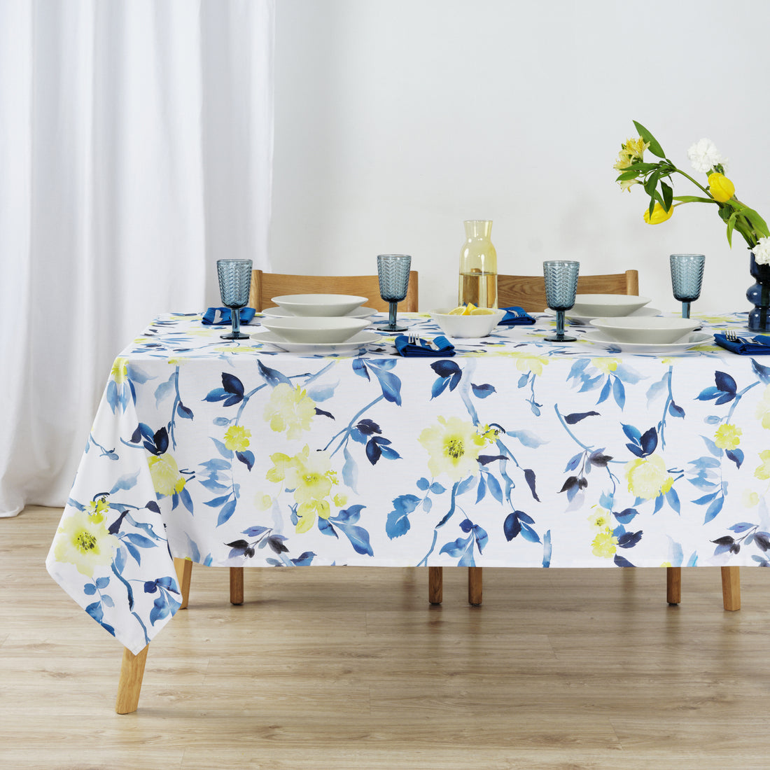 100% cotton stain-resistant resin tablecloth Leeds Blue