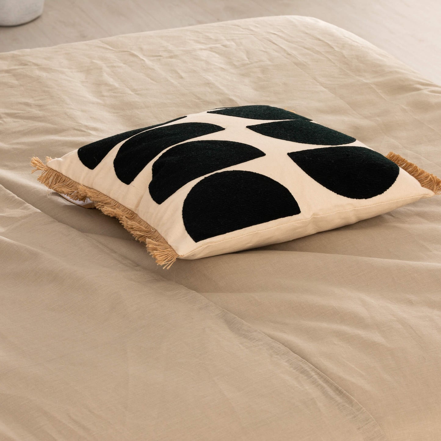 Cojín decorativo con relleno 45x45 cm Adam Brode 2