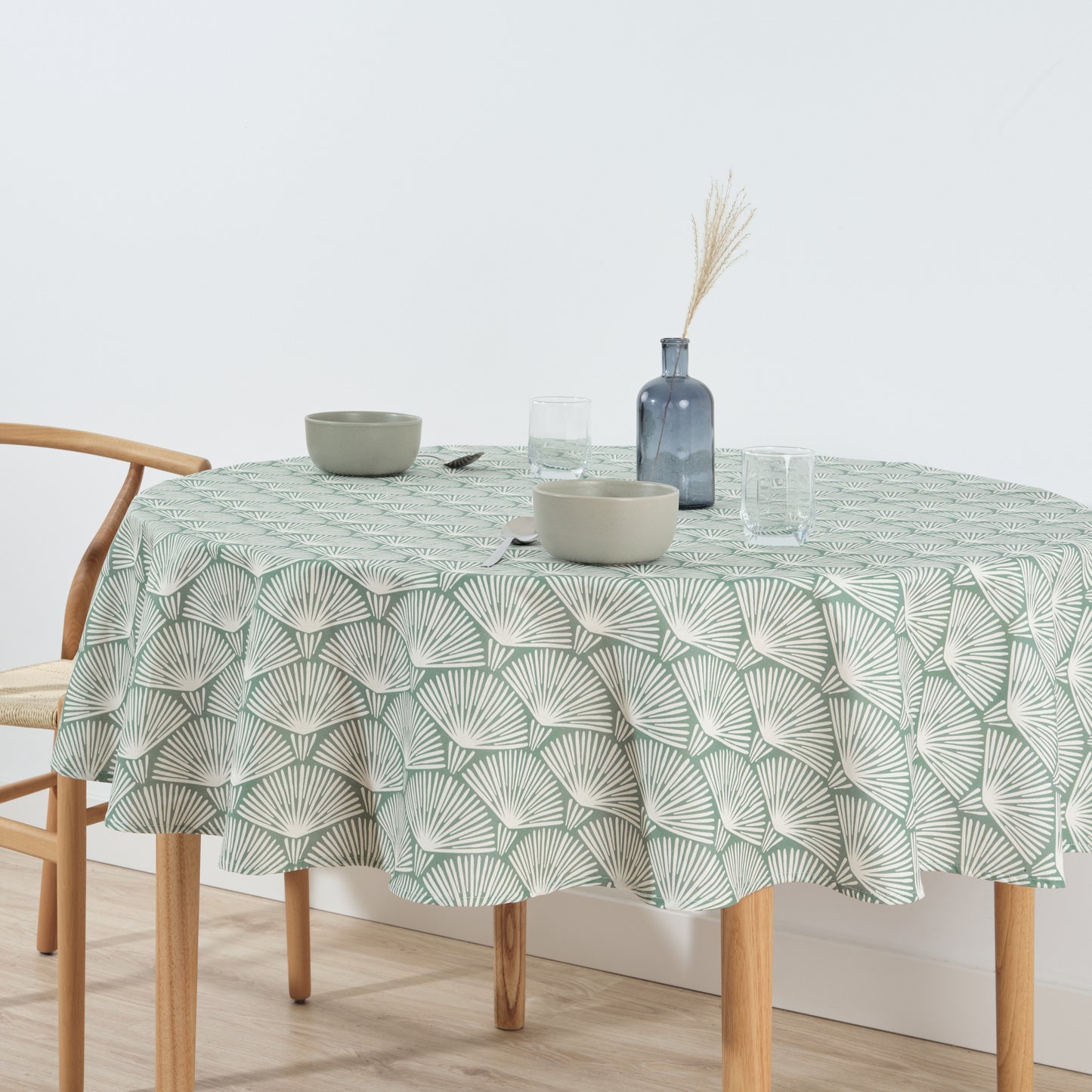 ASENA 4 stain-resistant round tablecloth