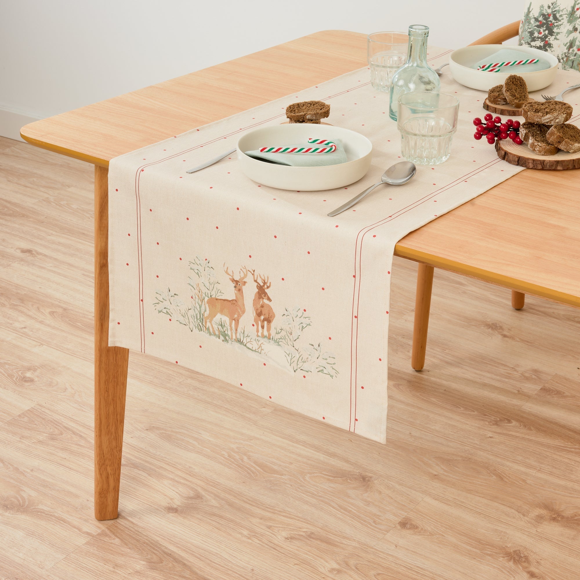 Chemin de table cerf
