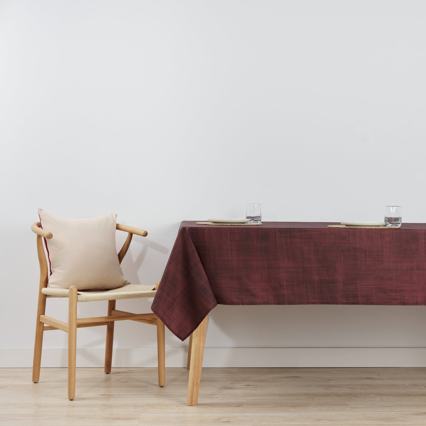 Burgundy Christmas stain-resistant tablecloth