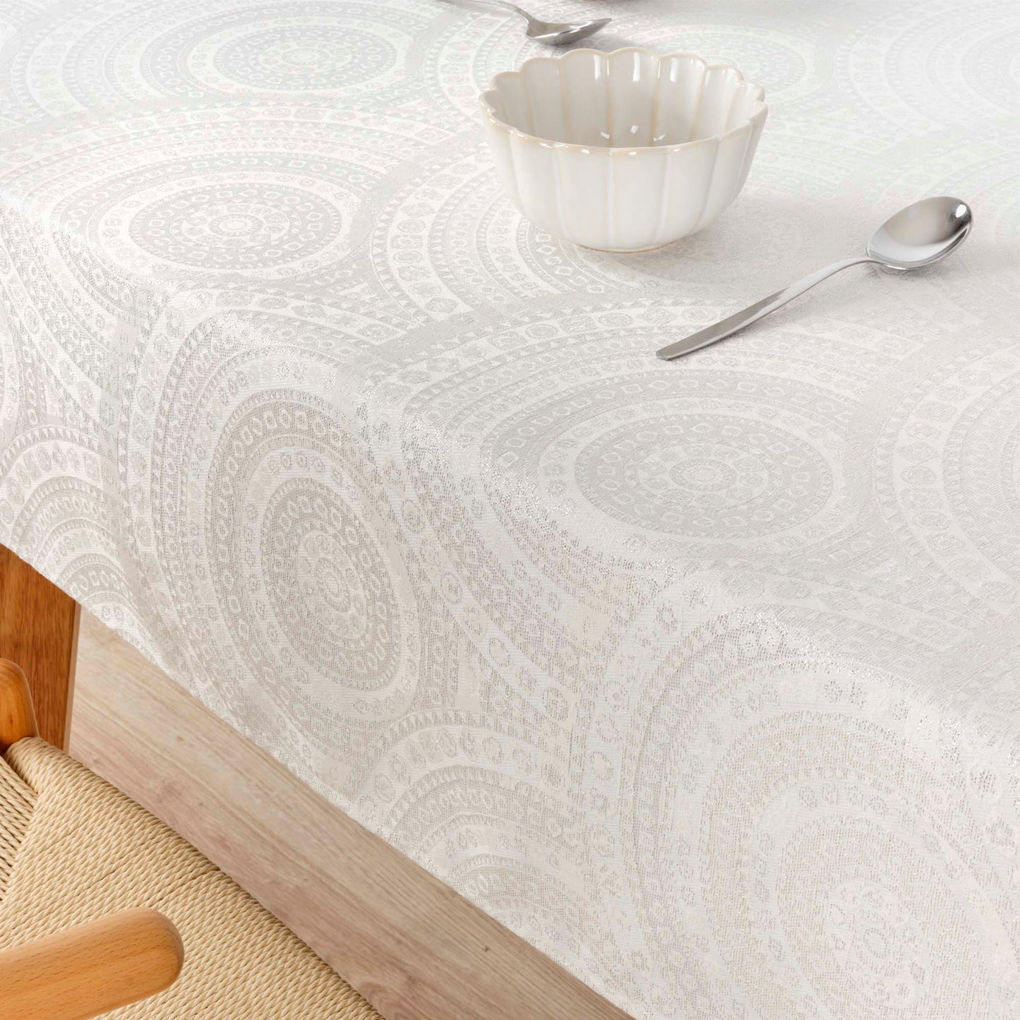 Jacquard fabric touch tablecloth R17676 Natural Silver Lurex