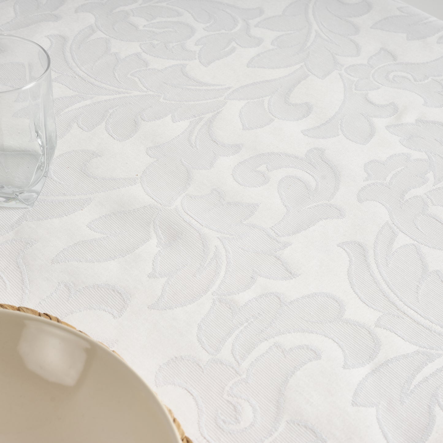 Acacia jacquard stain-resistant tablecloth 3233 White