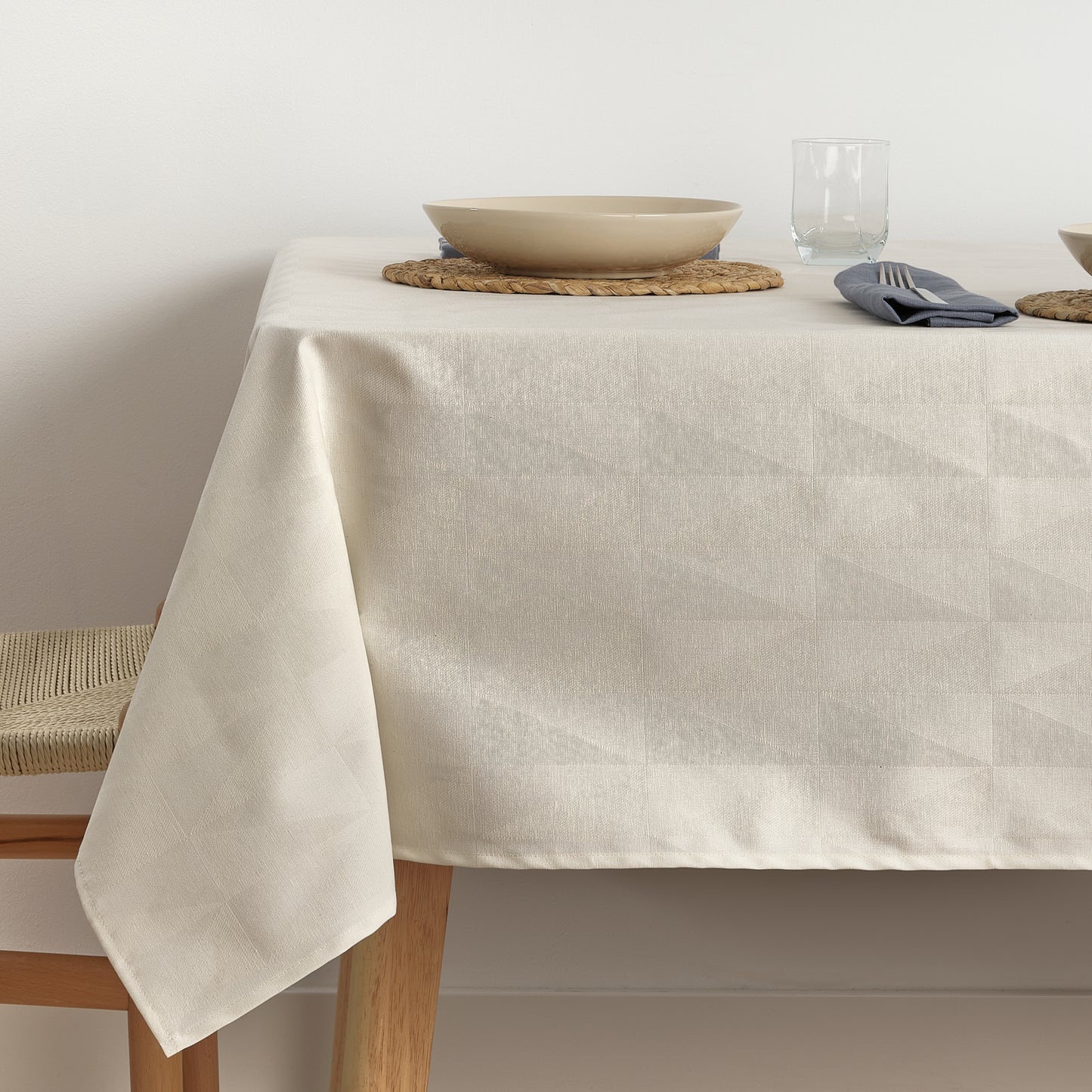 Stain-resistant jacquard tablecloth Alamo 3780 Raw