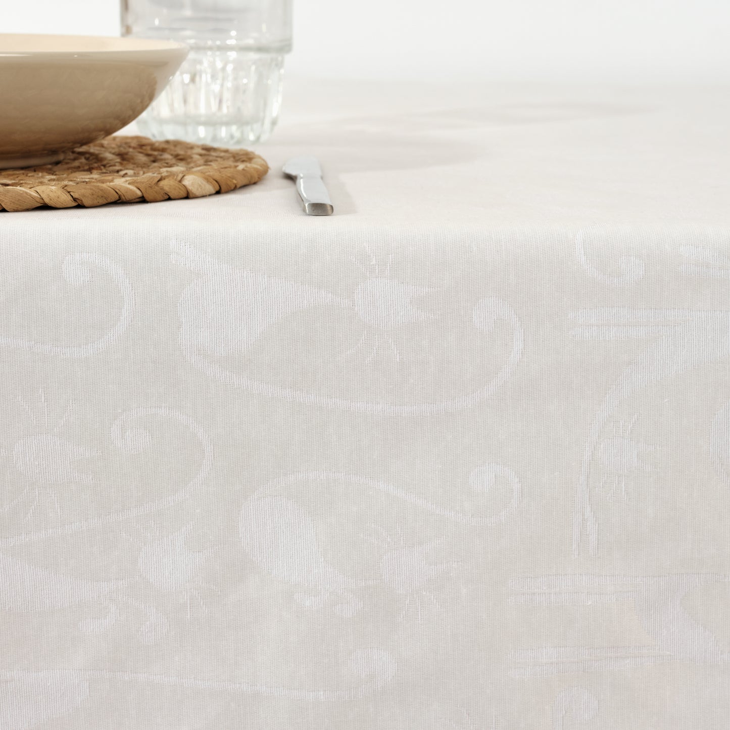 Nappe antitache jacquard acacia 2342 Blanc