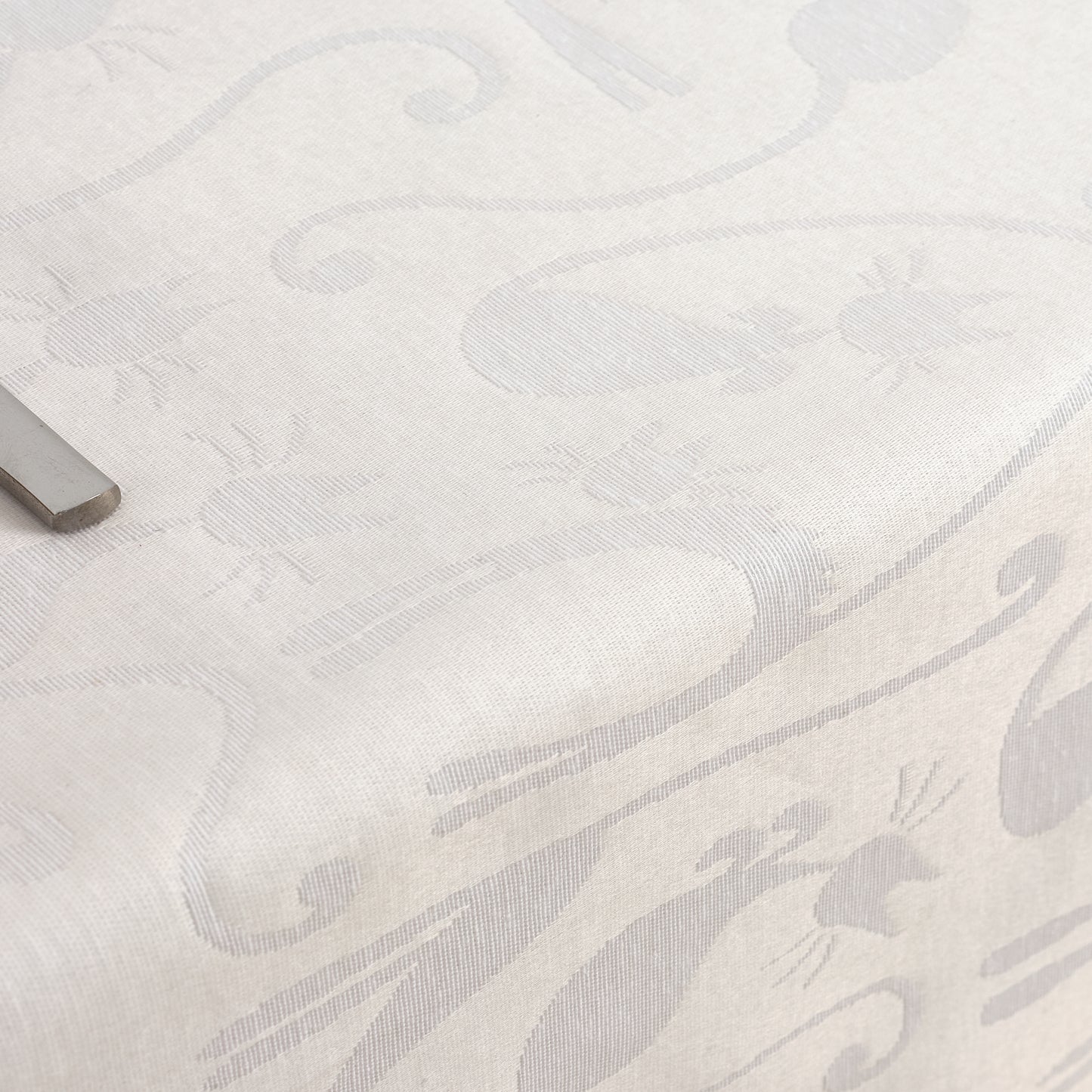 Nappe antitache jacquard acacia 2342 Blanc