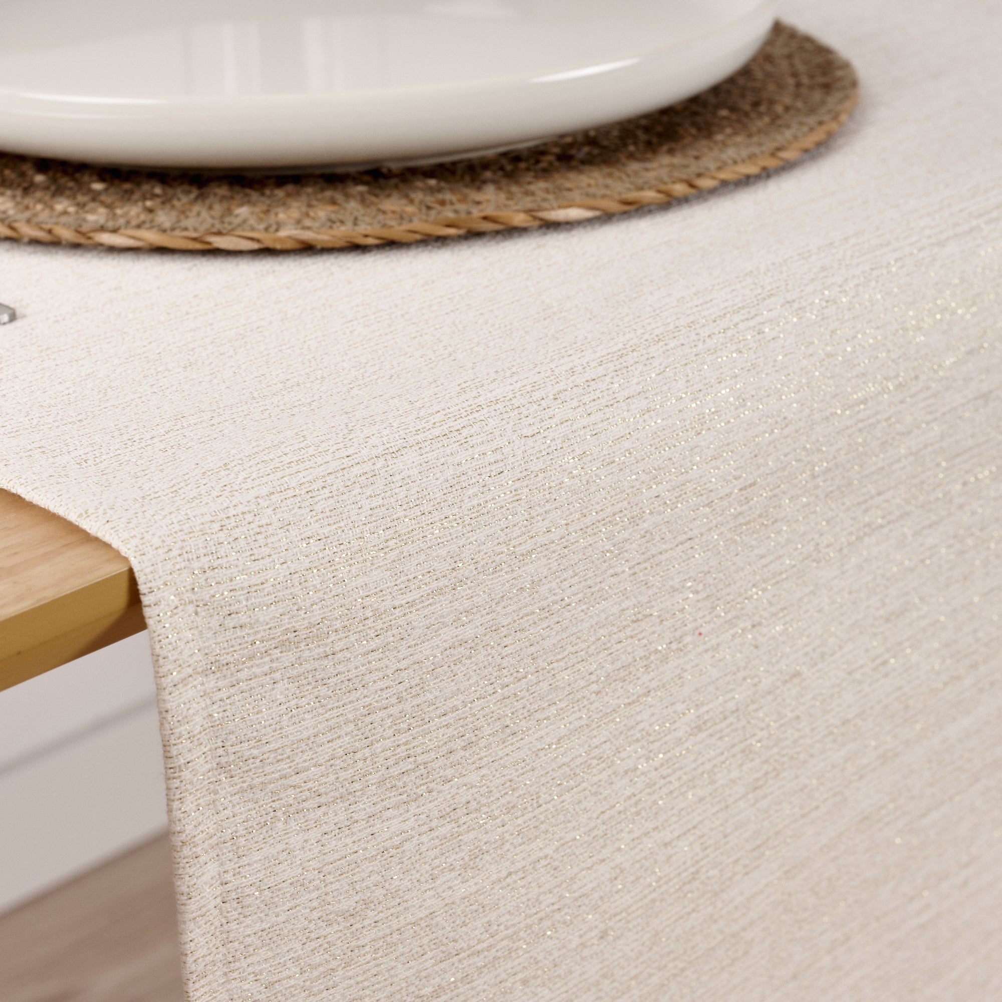 Jacquard table runner with golden thread R17948 45x140 cm