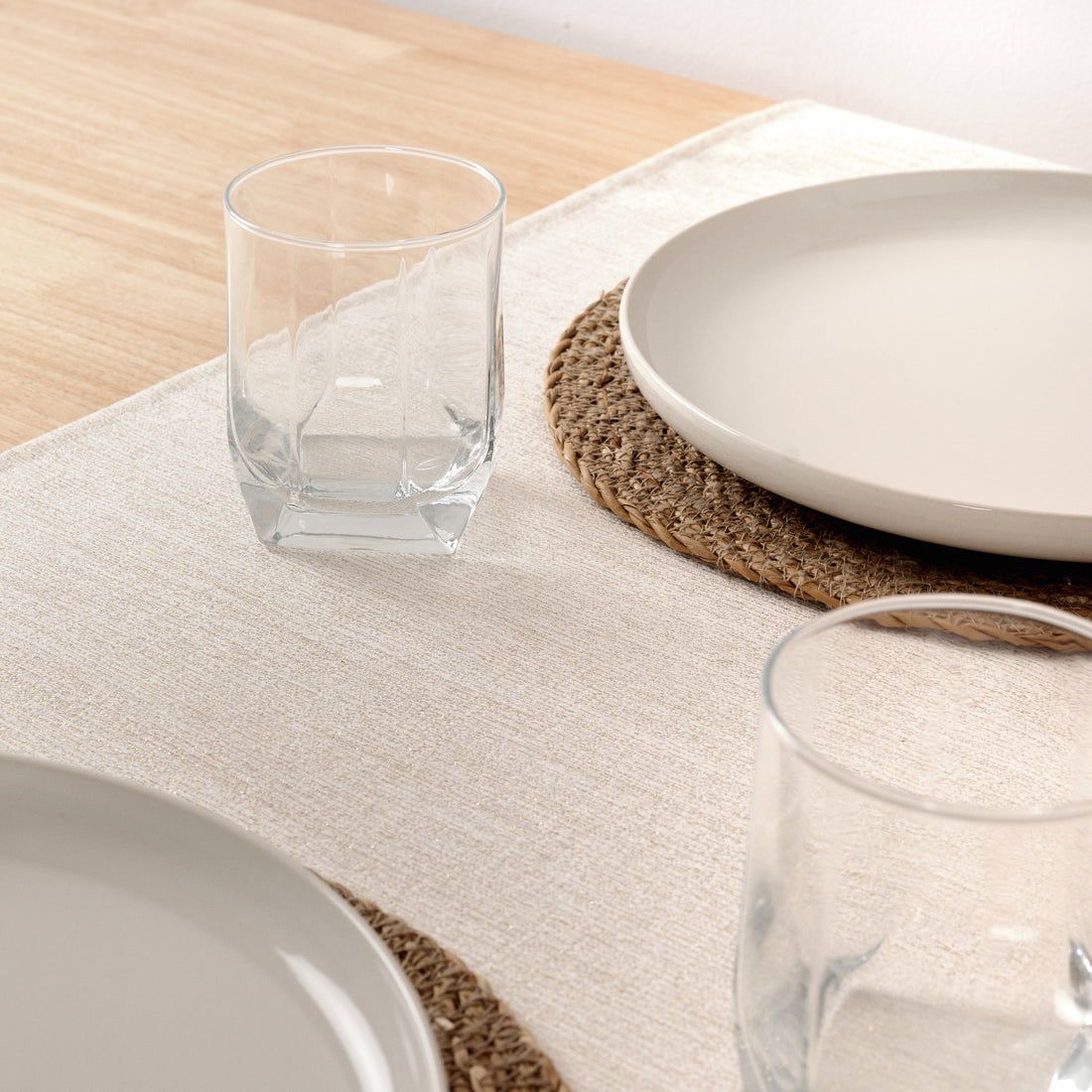Jacquard table runner with golden thread R17948 45x140 cm