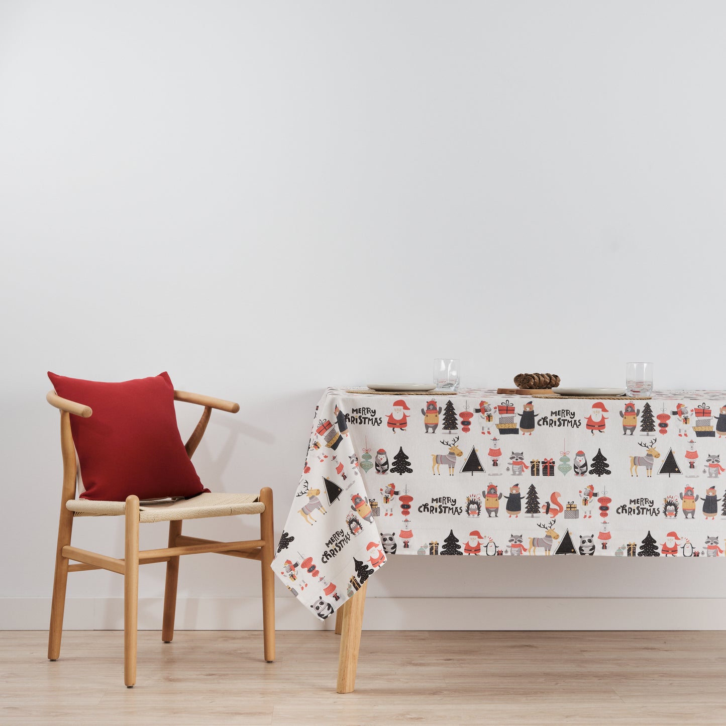 Noel 5 stain-resistant tablecloth