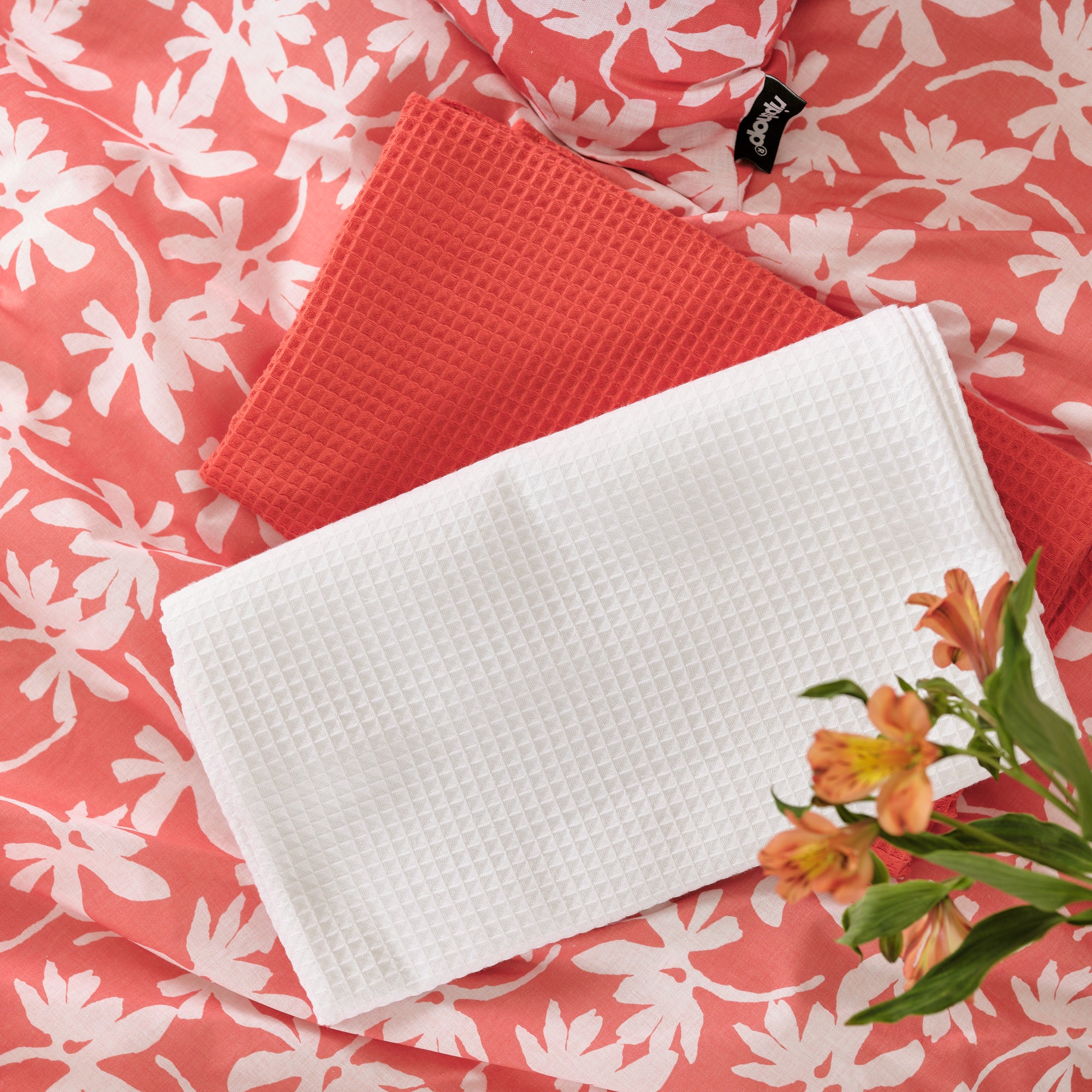 Halton Strawberry reversible duvet cover 100% cotton