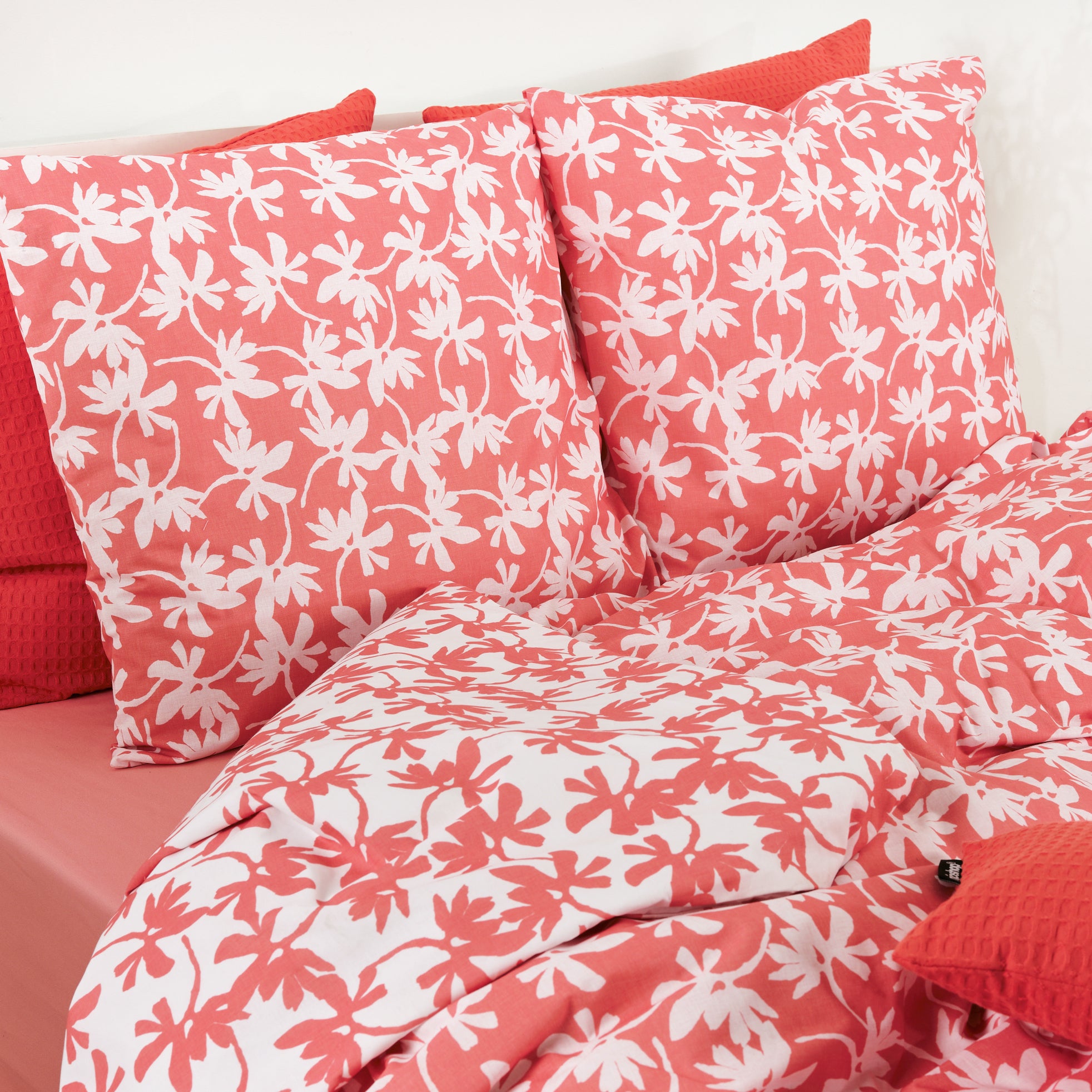 Halton Strawberry reversible duvet cover 100% cotton