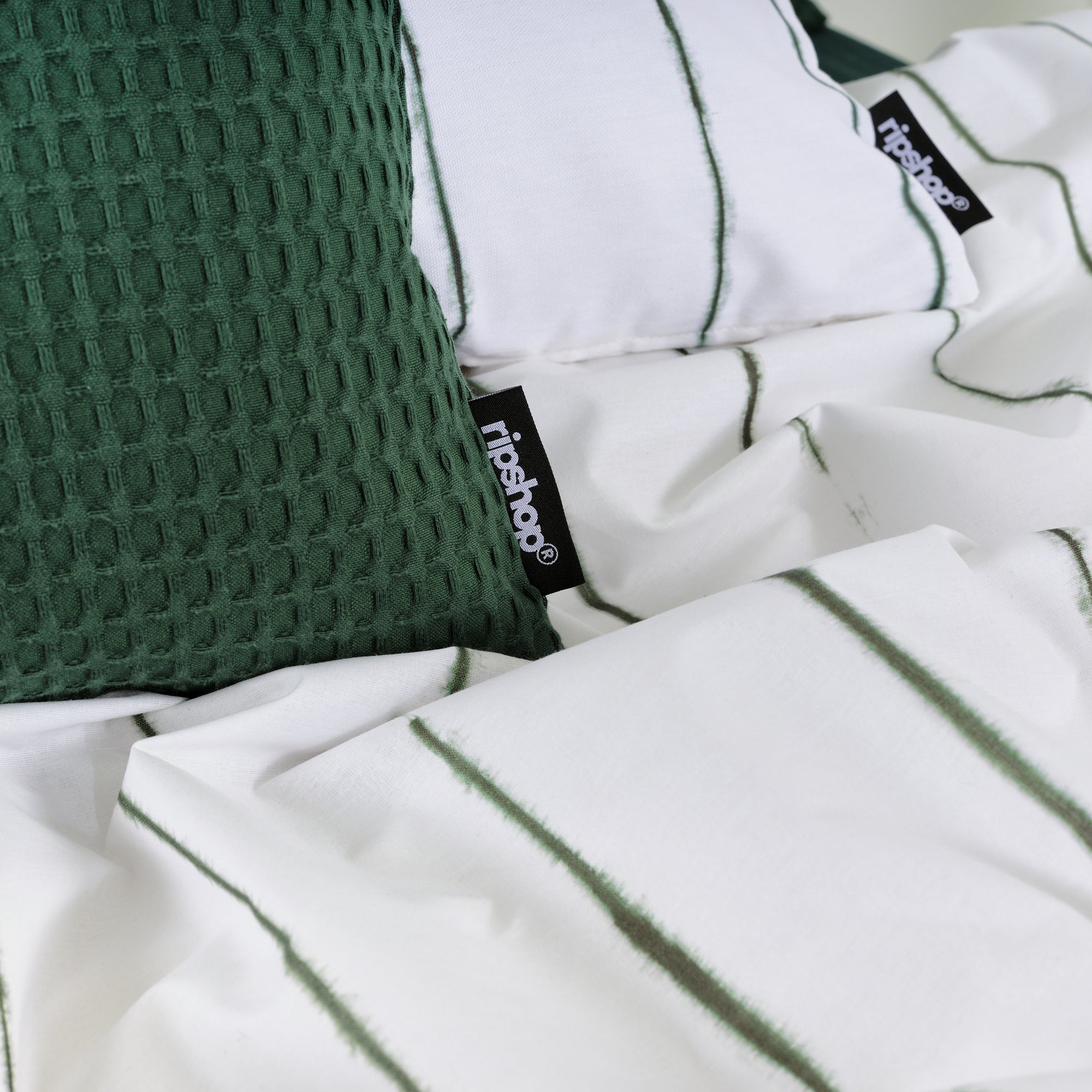 Housse de coussin gaufré 100% coton Vert Bouteille 30x50 cm