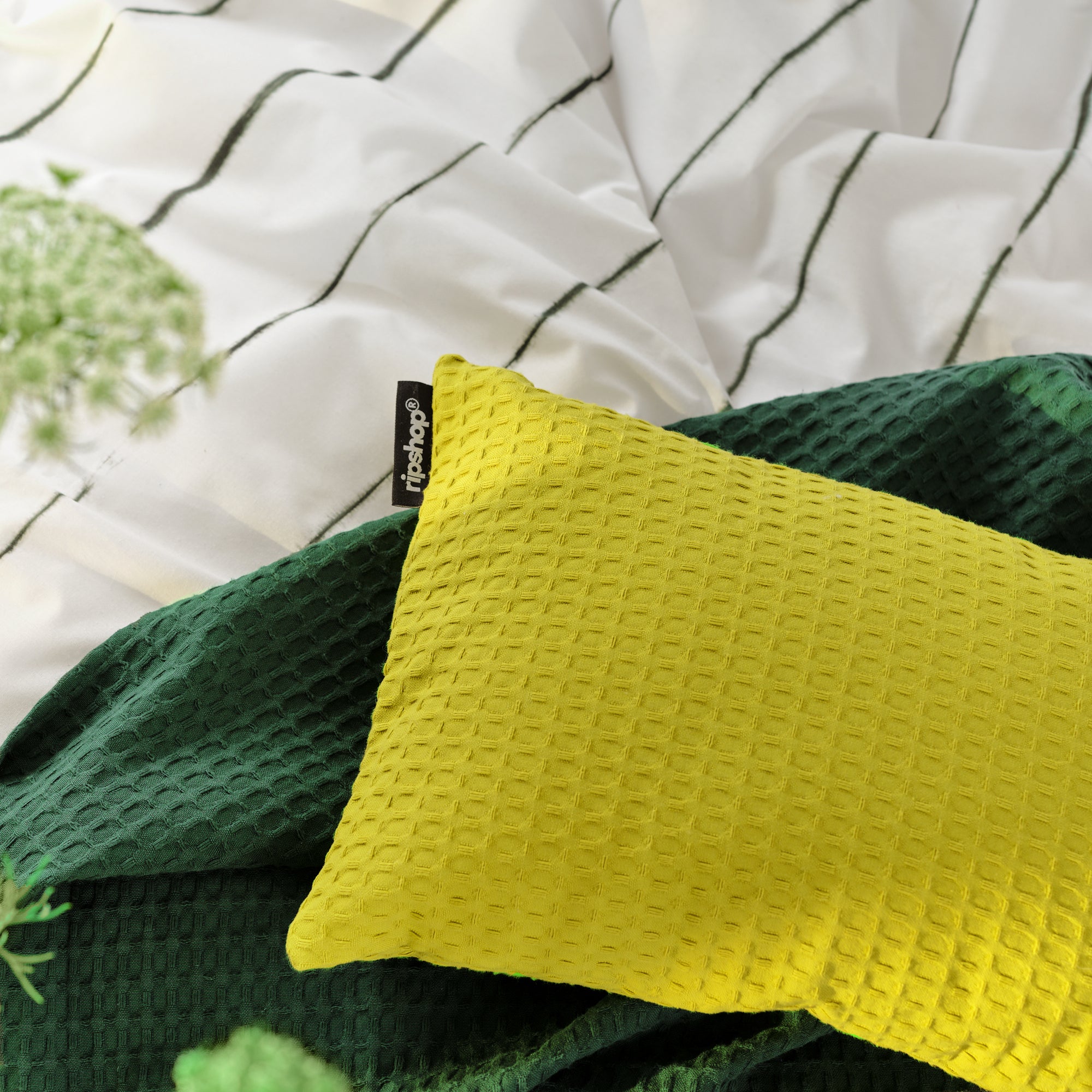 Waffle cushion cover 100% cotton pistachio green 30x50 cm