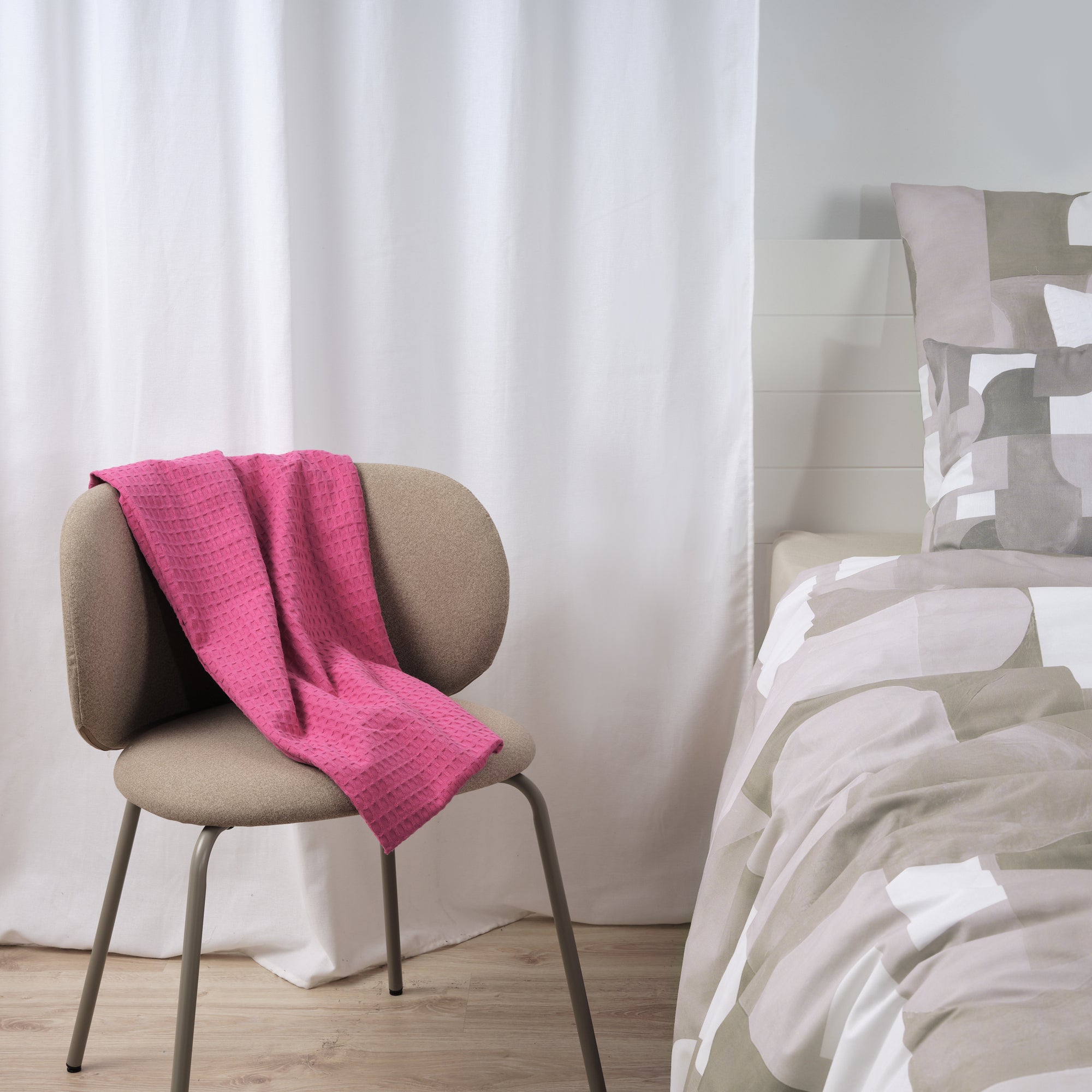 Plaid Waffle 100% cotton Fuchsia