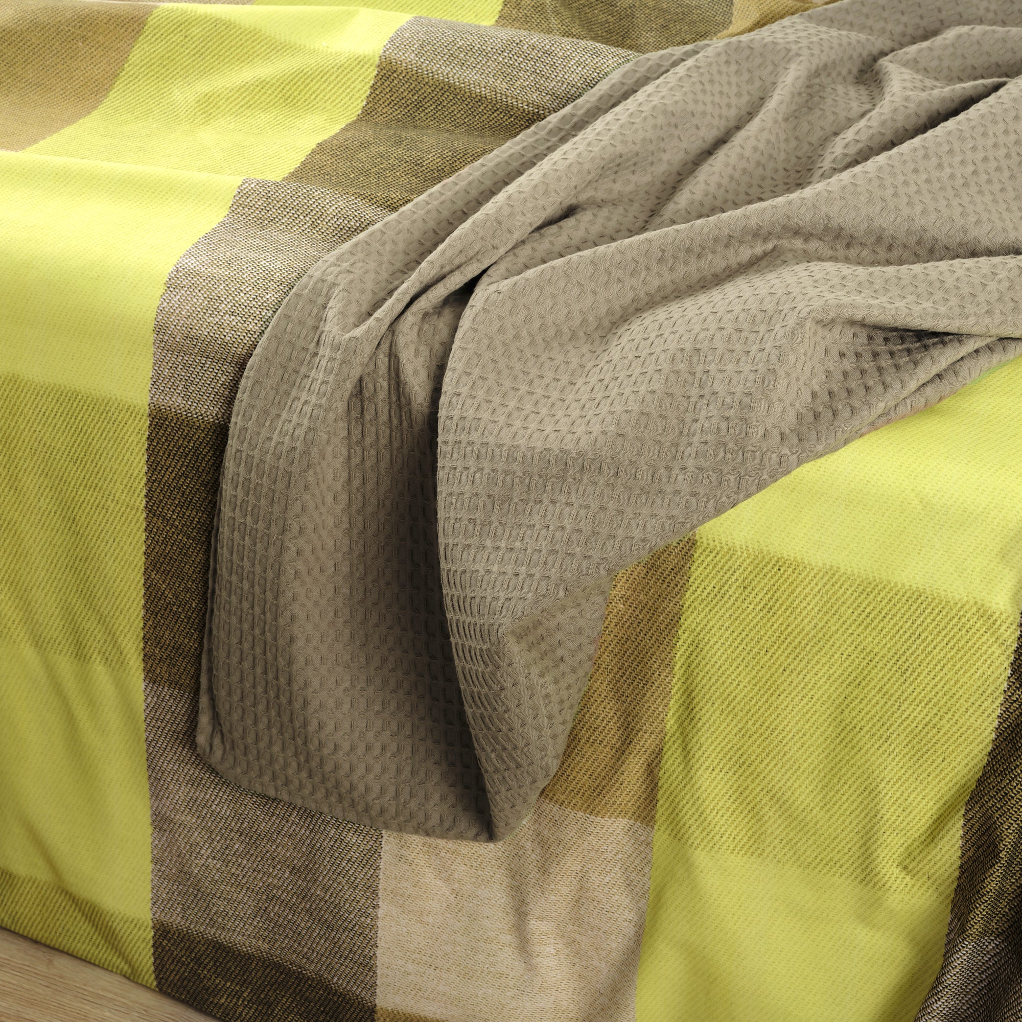 Plaid gaufré 100% coton Noyer