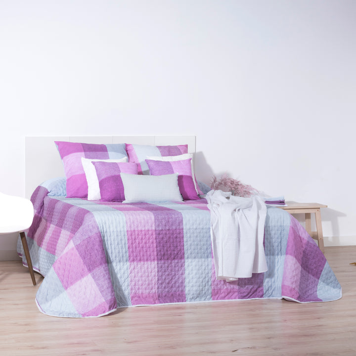 Bath Lila reversible mid-season quilt