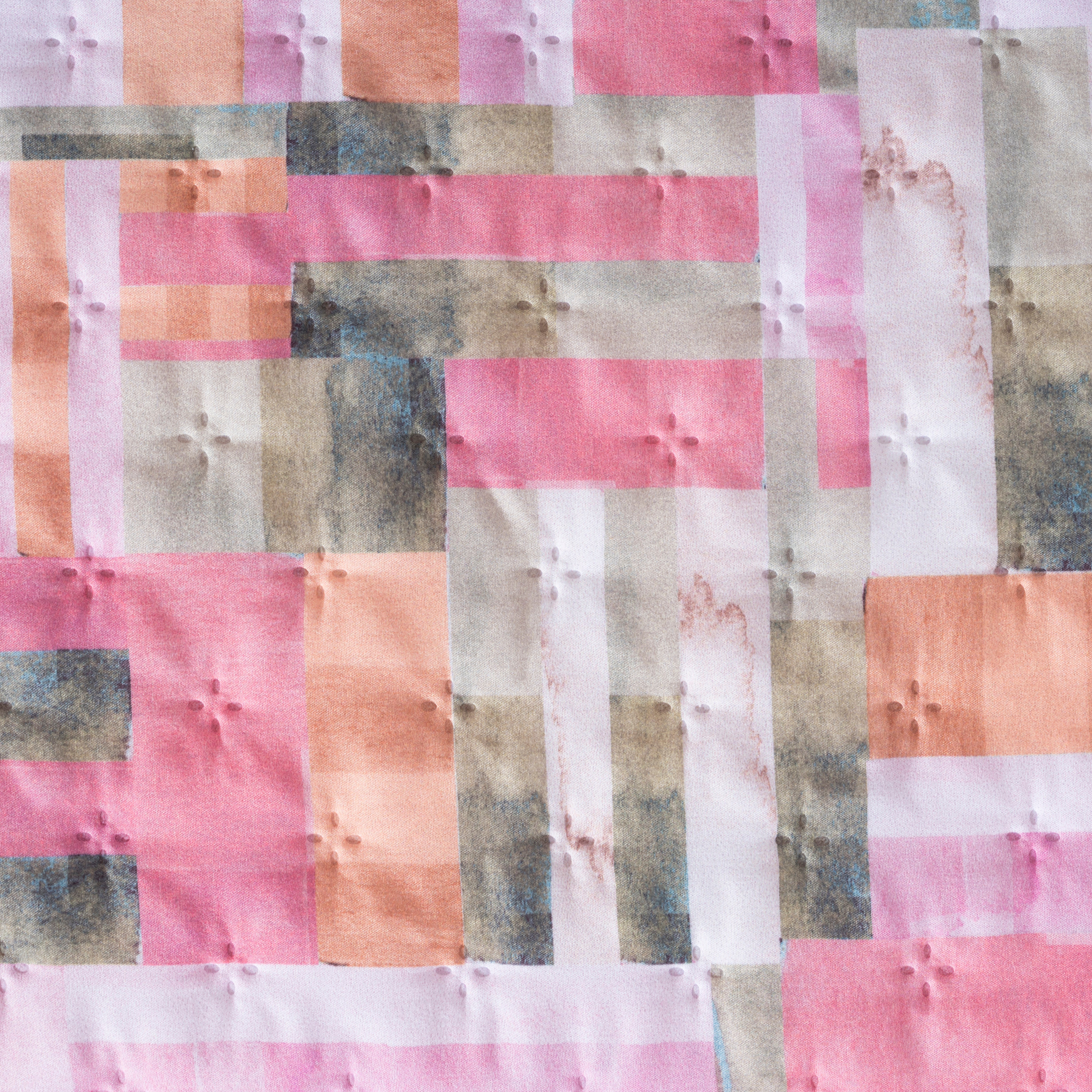 Diss Fuchsia reversible mid-season quilt