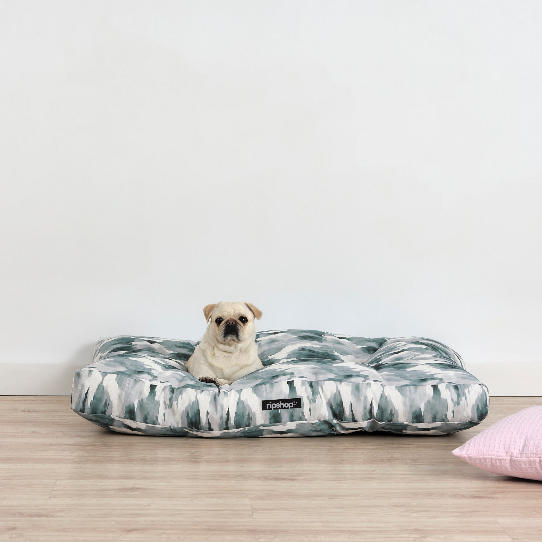 Luton 12 100% Cotton Stain Resistant Pet Bed