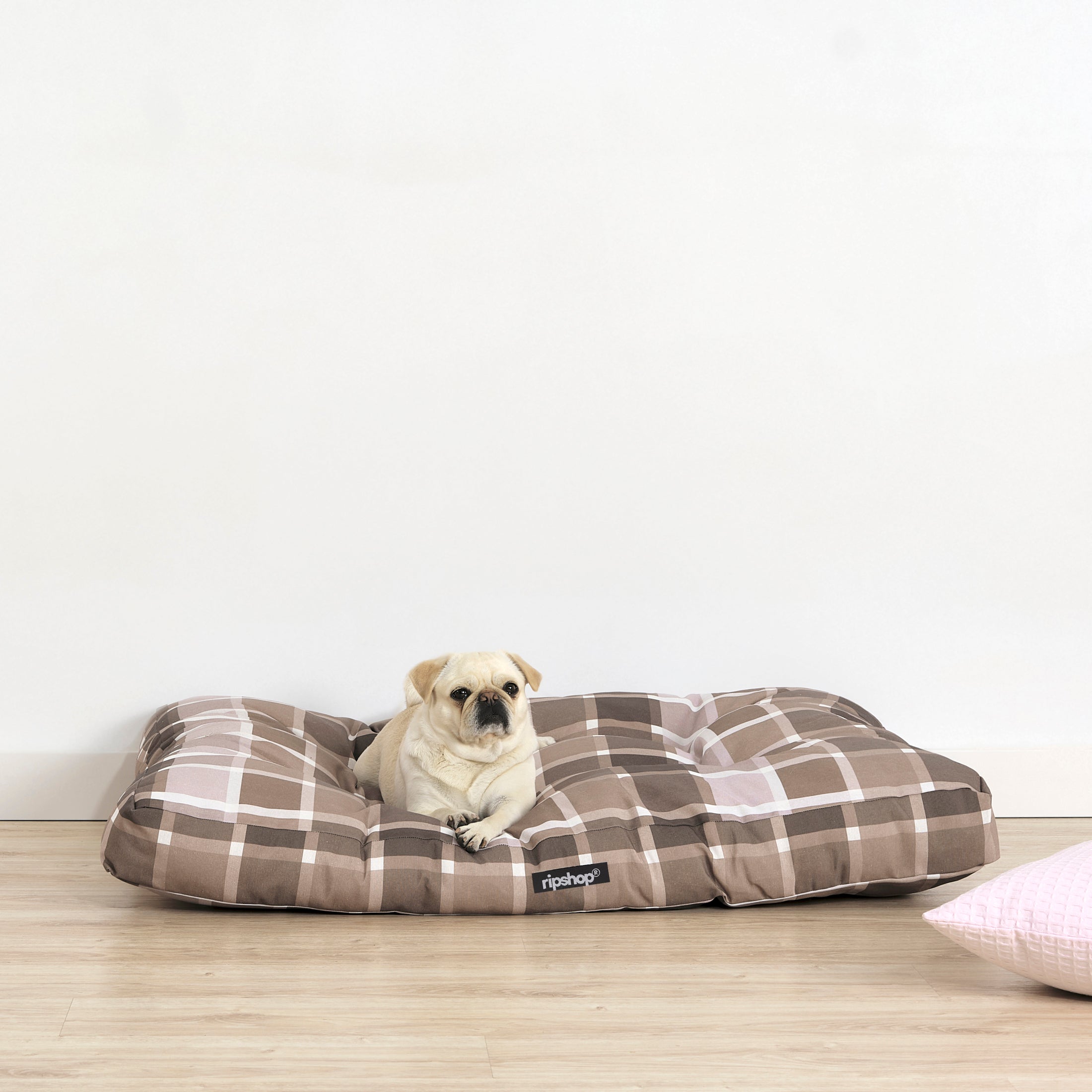 100% Cotton Stain Resistant Pet Bed Sutton Brown