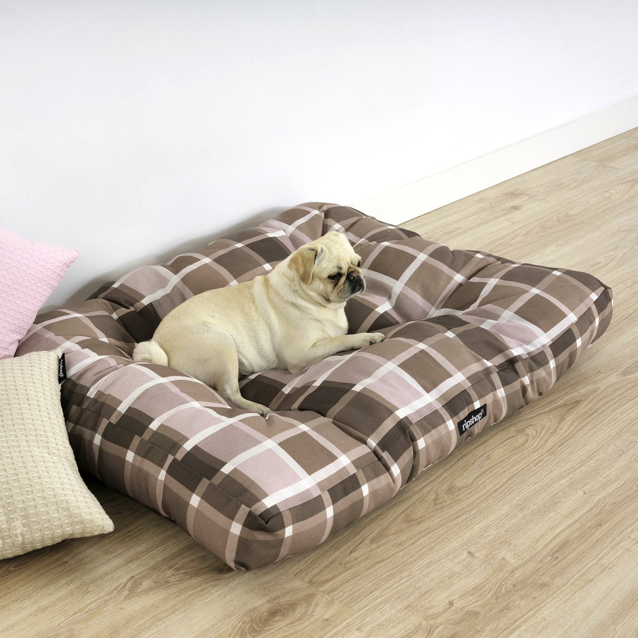 100% Cotton Stain Resistant Pet Bed Sutton Brown