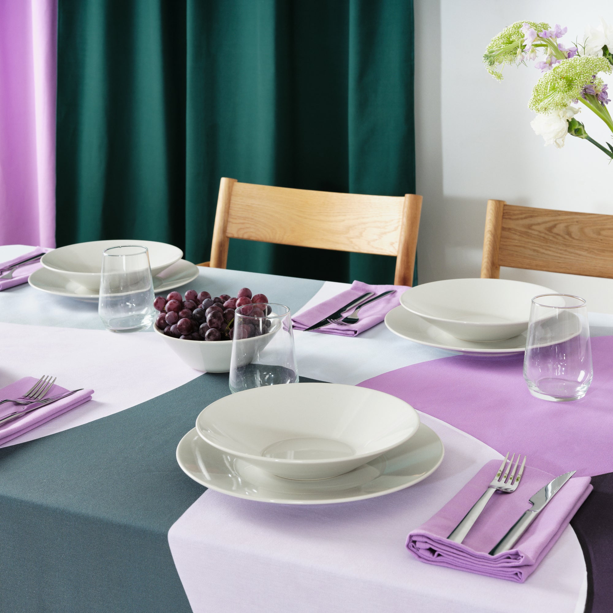 Stain-resistant resin tablecloth 100% cotton York Lilac