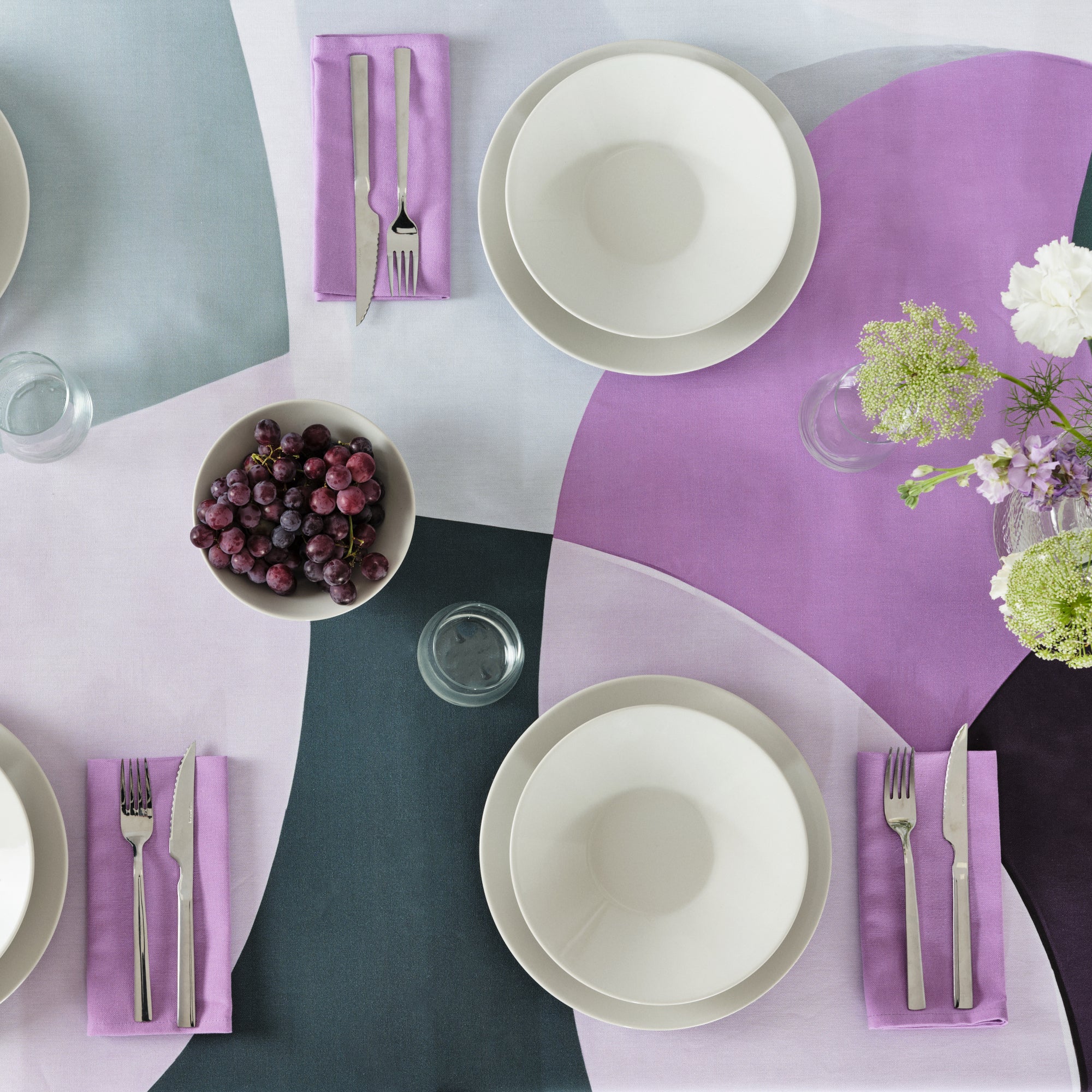 Stain-resistant resin tablecloth 100% cotton York Lilac