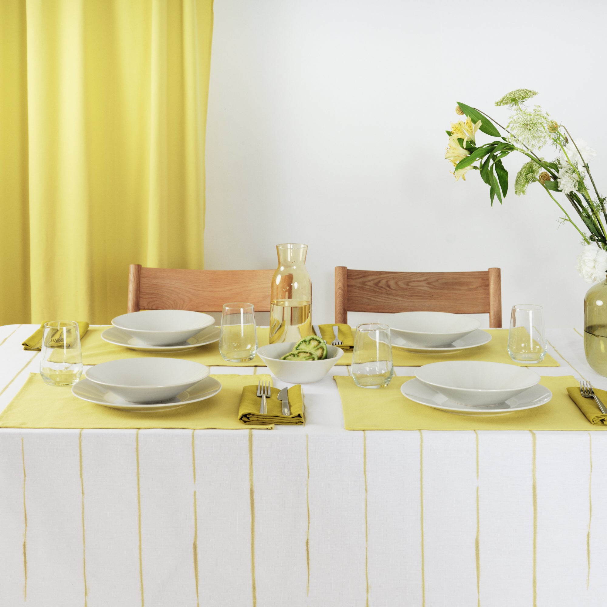 Andover 15 100% cotton stain-resistant resin tablecloth