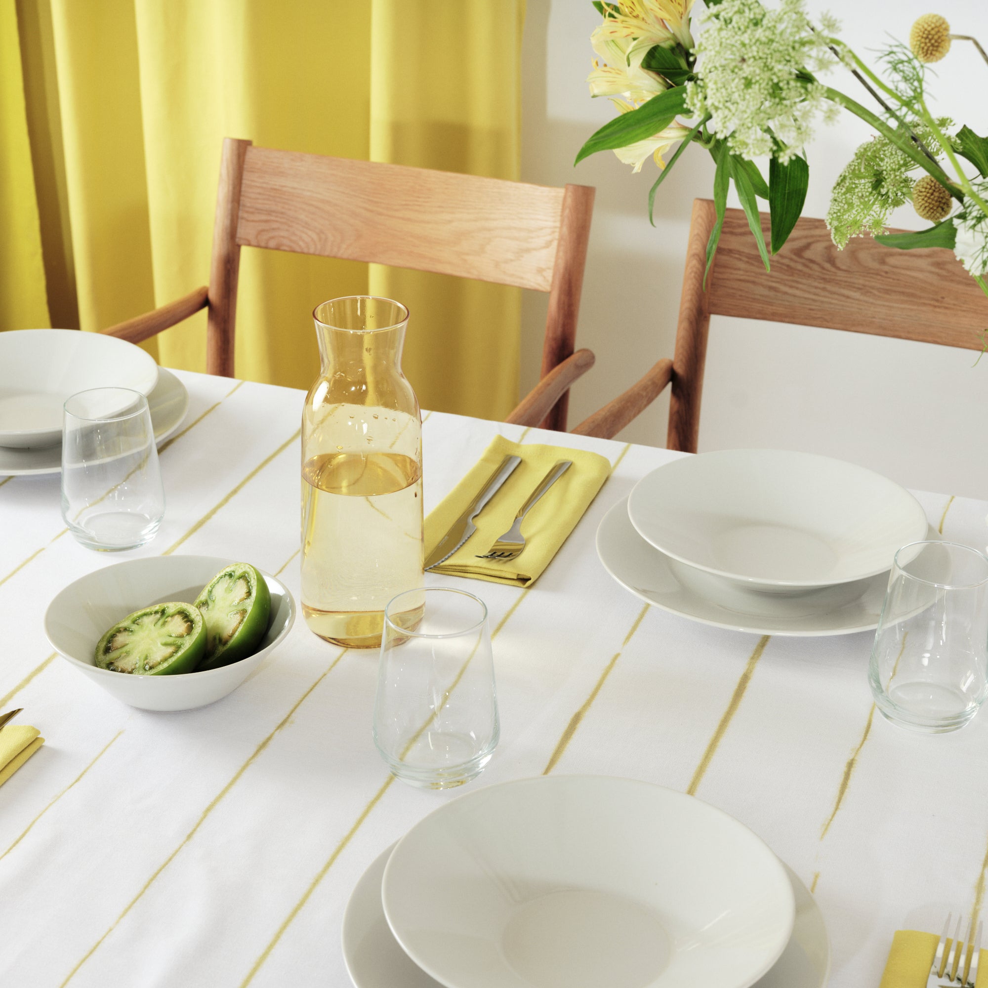 Andover 15 100% cotton stain-resistant resin tablecloth