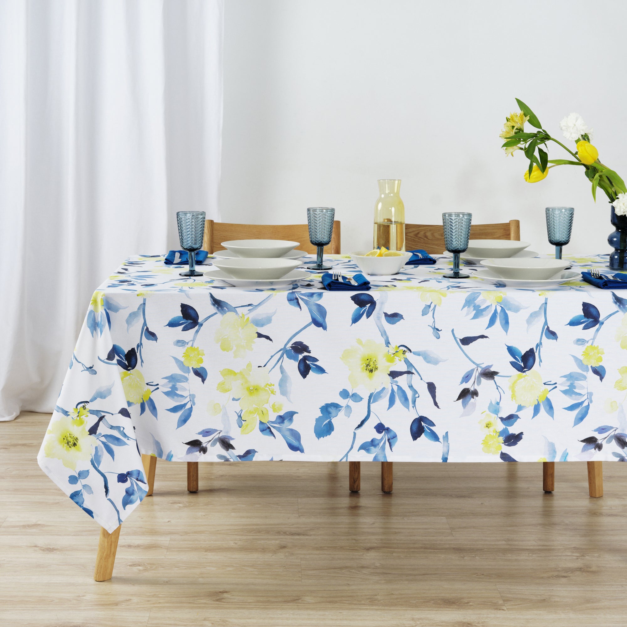 100% cotton stain-resistant resin tablecloth Leeds Blue