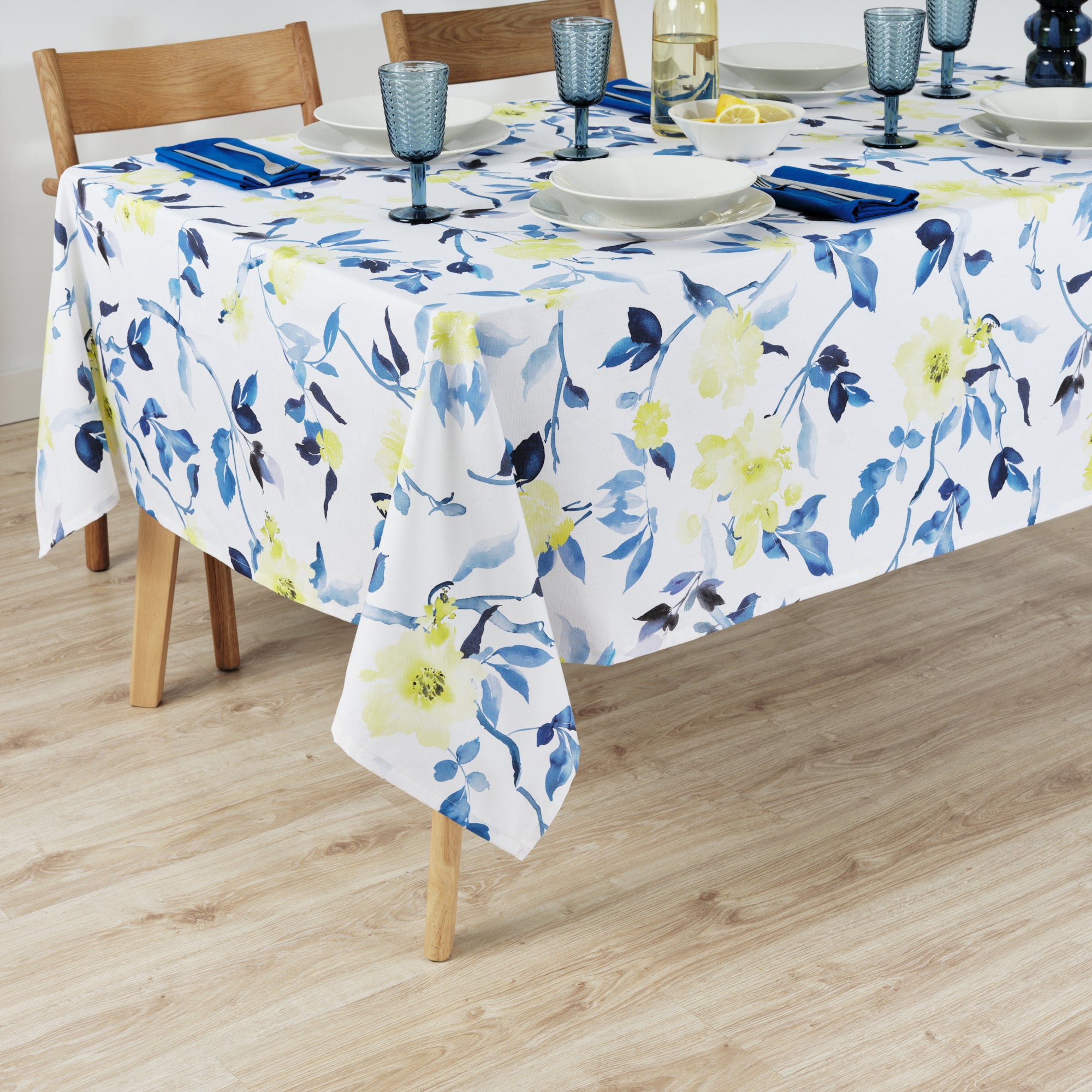 100% cotton stain-resistant resin tablecloth Leeds Blue