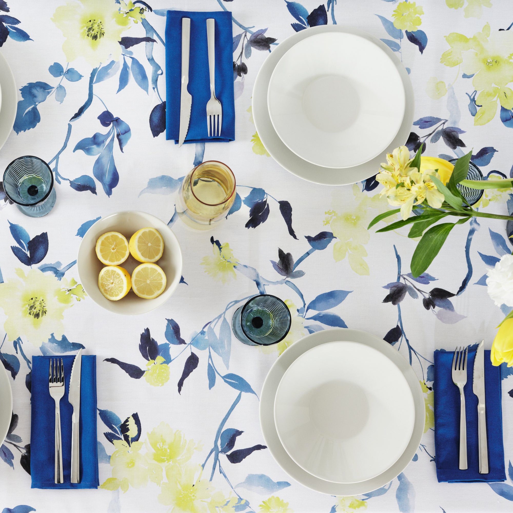 100% cotton stain-resistant resin tablecloth Leeds Blue