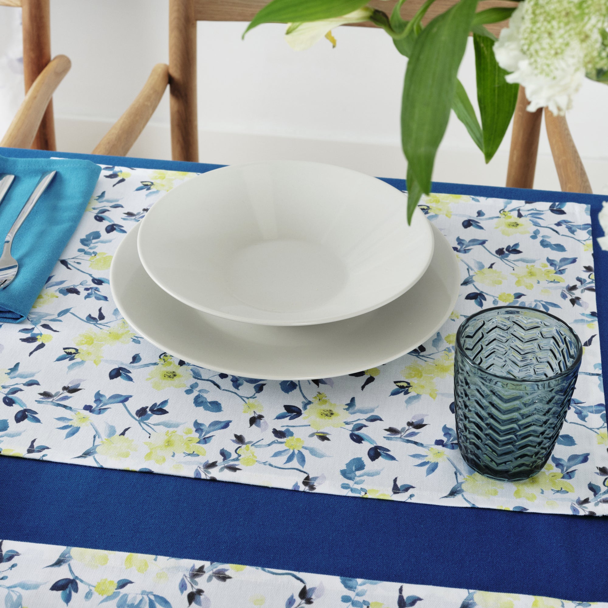 Pack 2 pc. stain-resistant resin placemat Leeds Blue