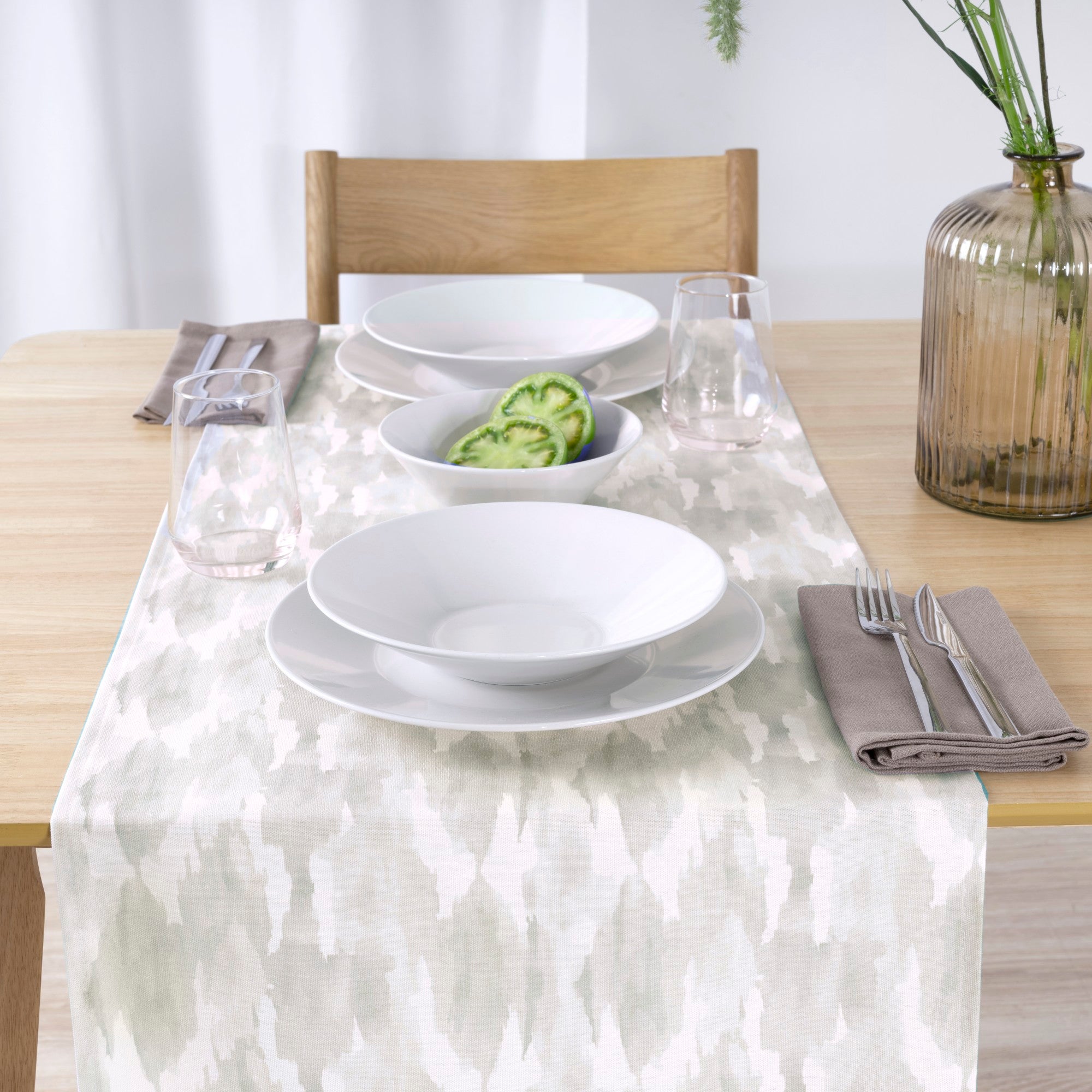 100% cotton table runner Luton 2