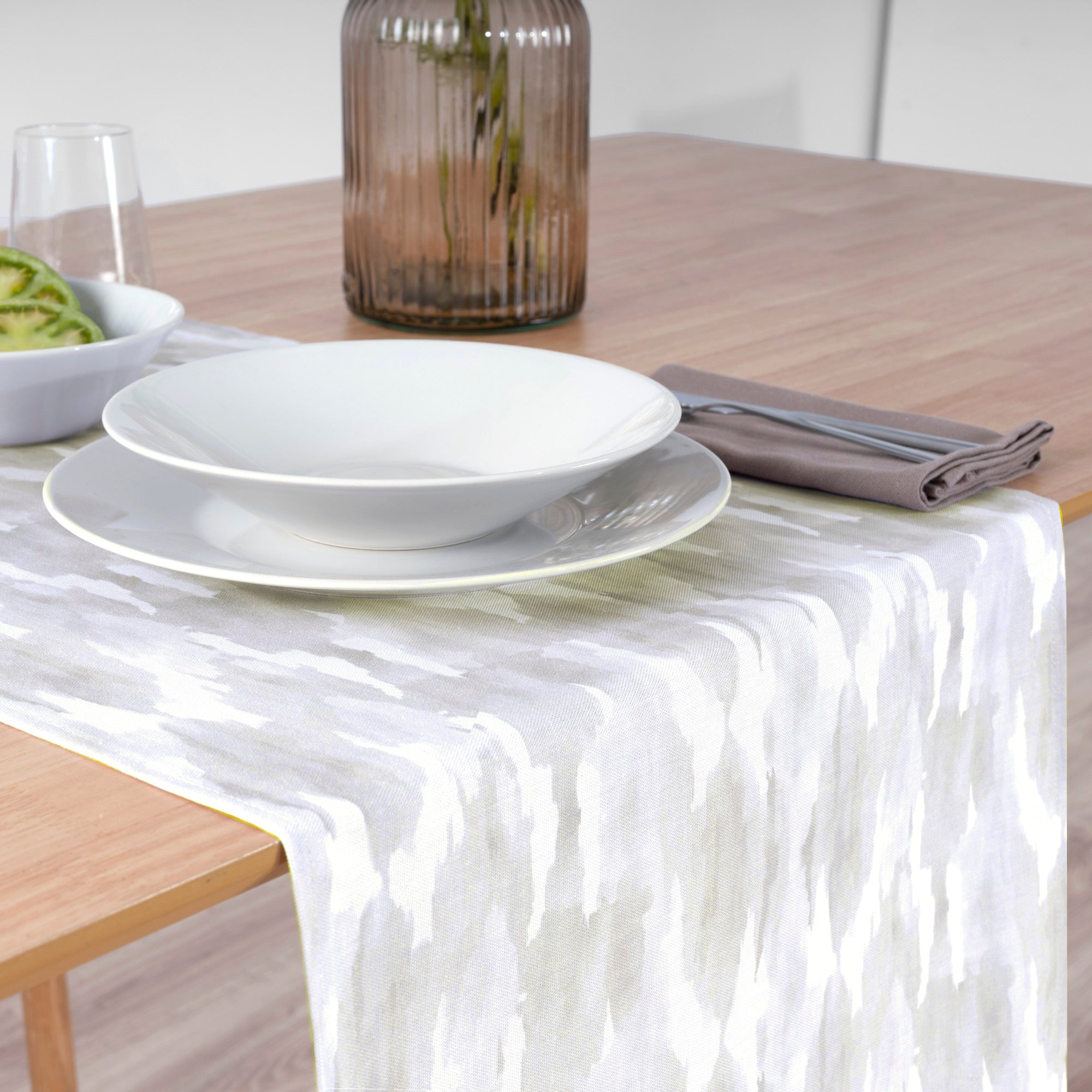 100% cotton table runner Luton 2