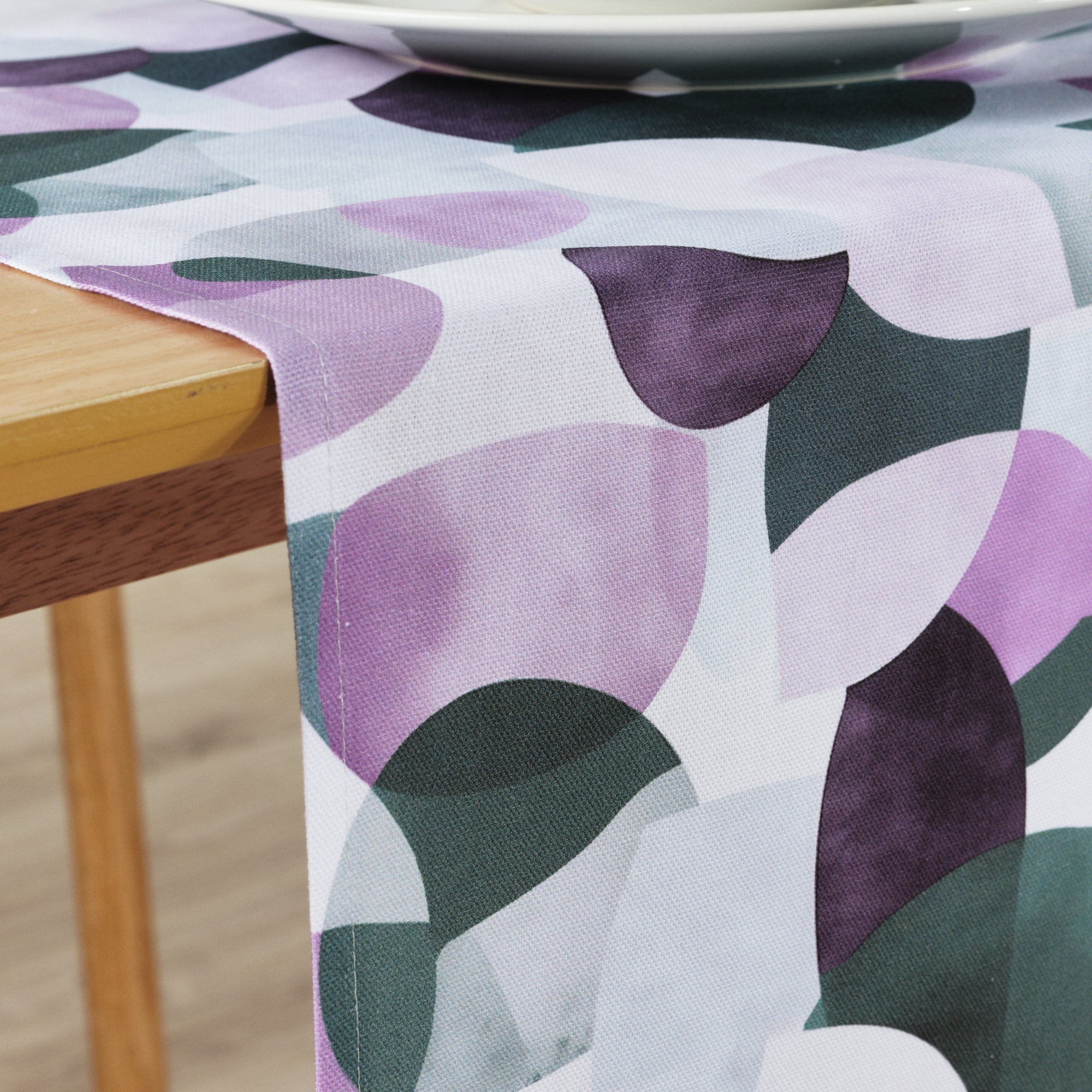 Chemin de table York 100% coton Lilas