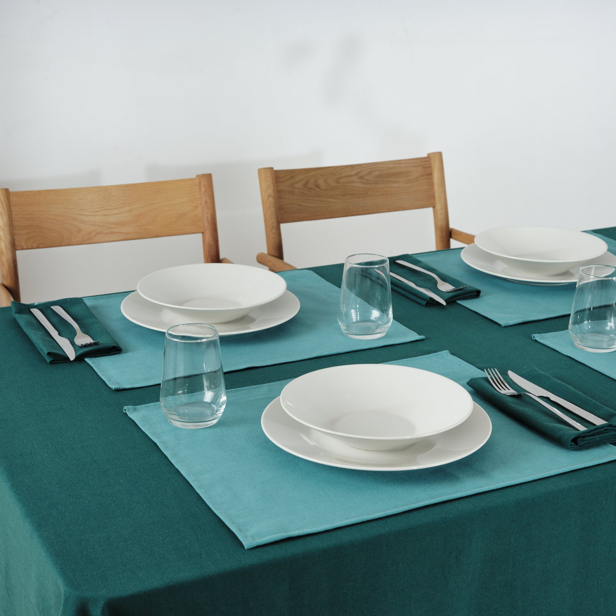 Paquet de 2 pièces. Set de table uni 100% lin Turquoise