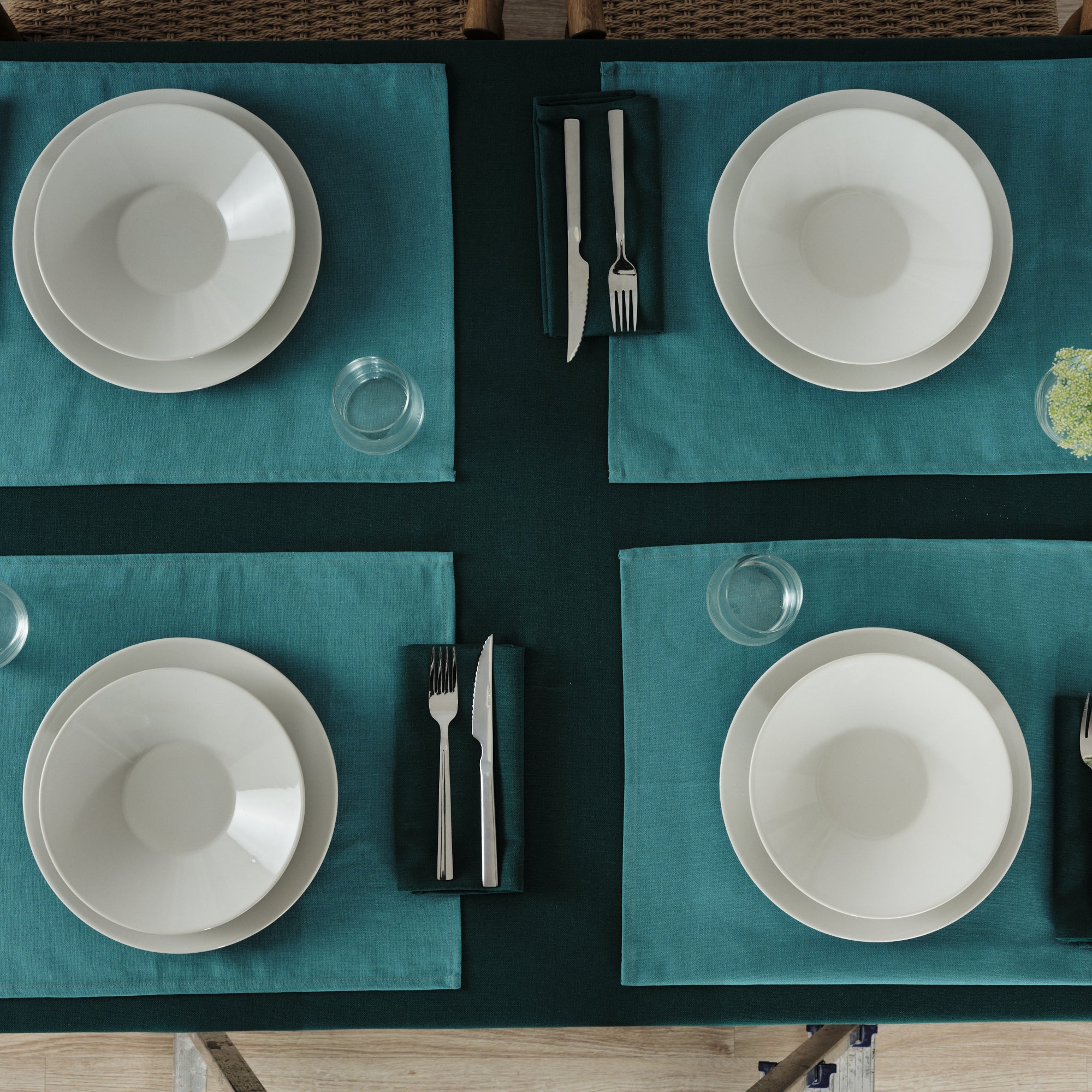 Pack of 2 plain napkins 100% linen Esmeralda