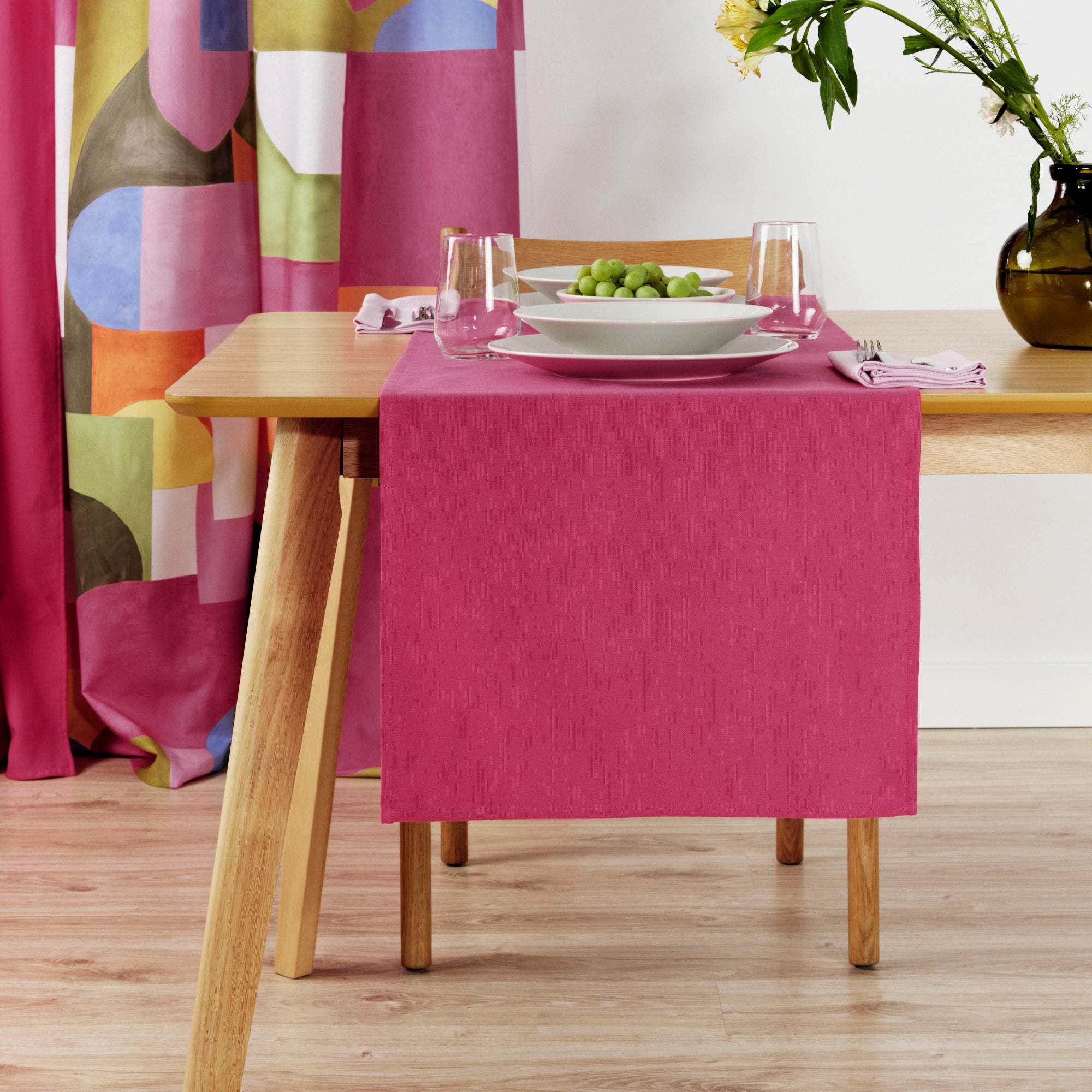 Chemin de table uni 100% lin fuchsia