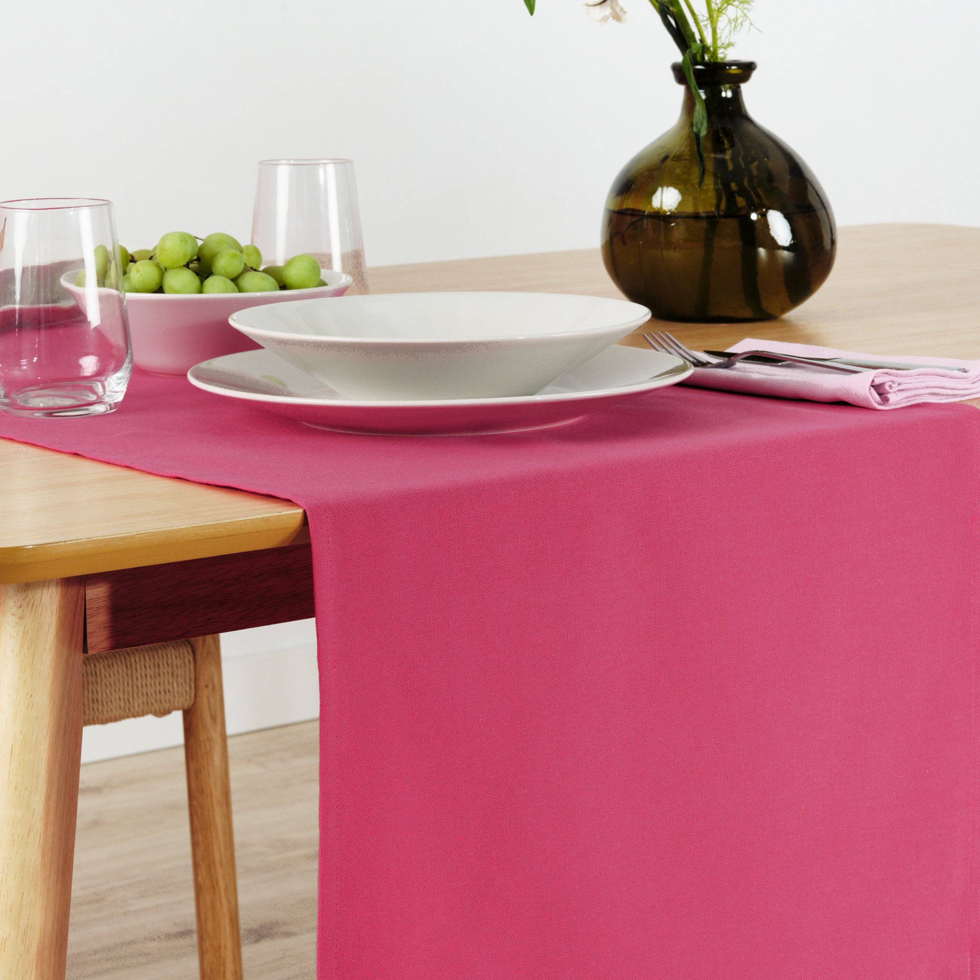 Chemin de table uni 100% lin fuchsia