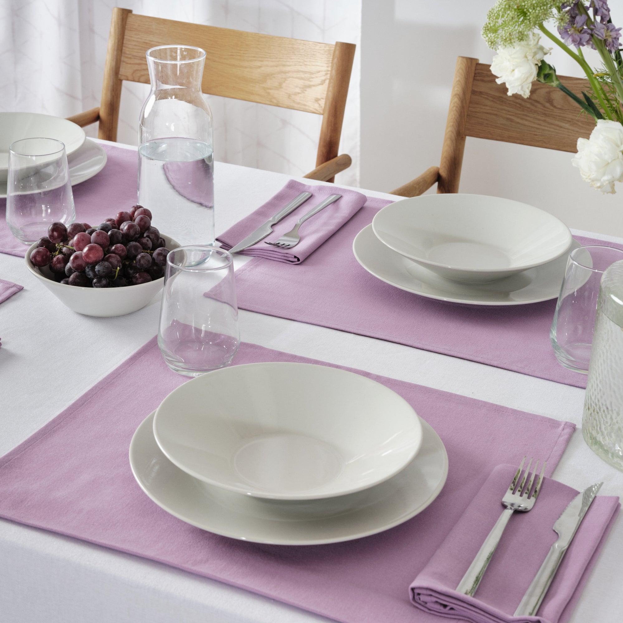 Paquet de 2 pièces. Set de table uni 100% lin Lilas