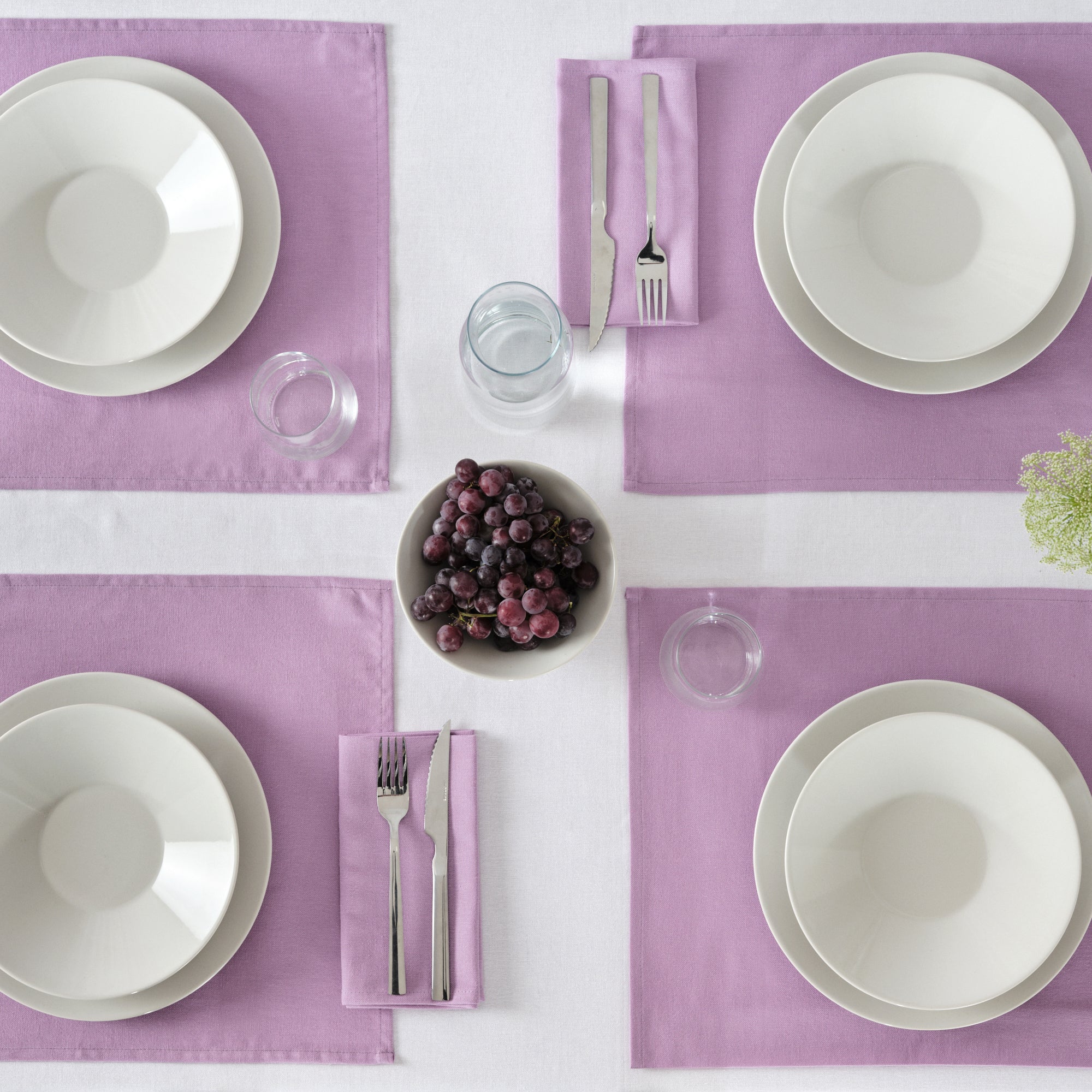 Paquet de 2 pièces. Set de table uni 100% lin Lilas