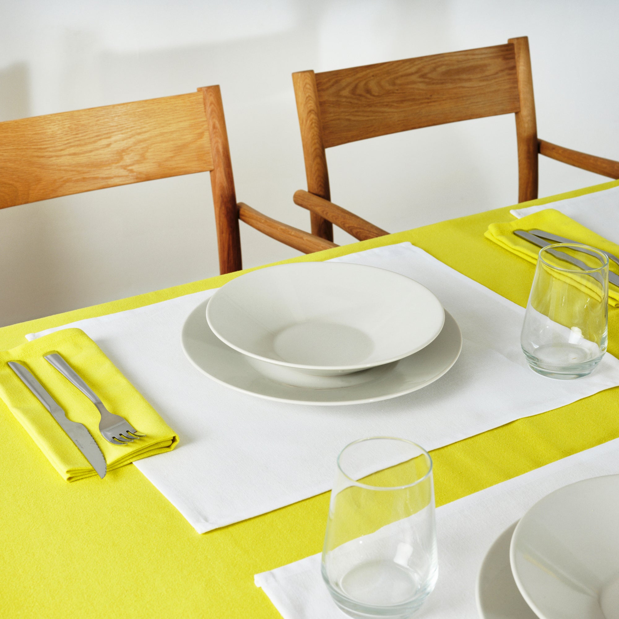 Pack of 2 plain napkins 100% linen yellow