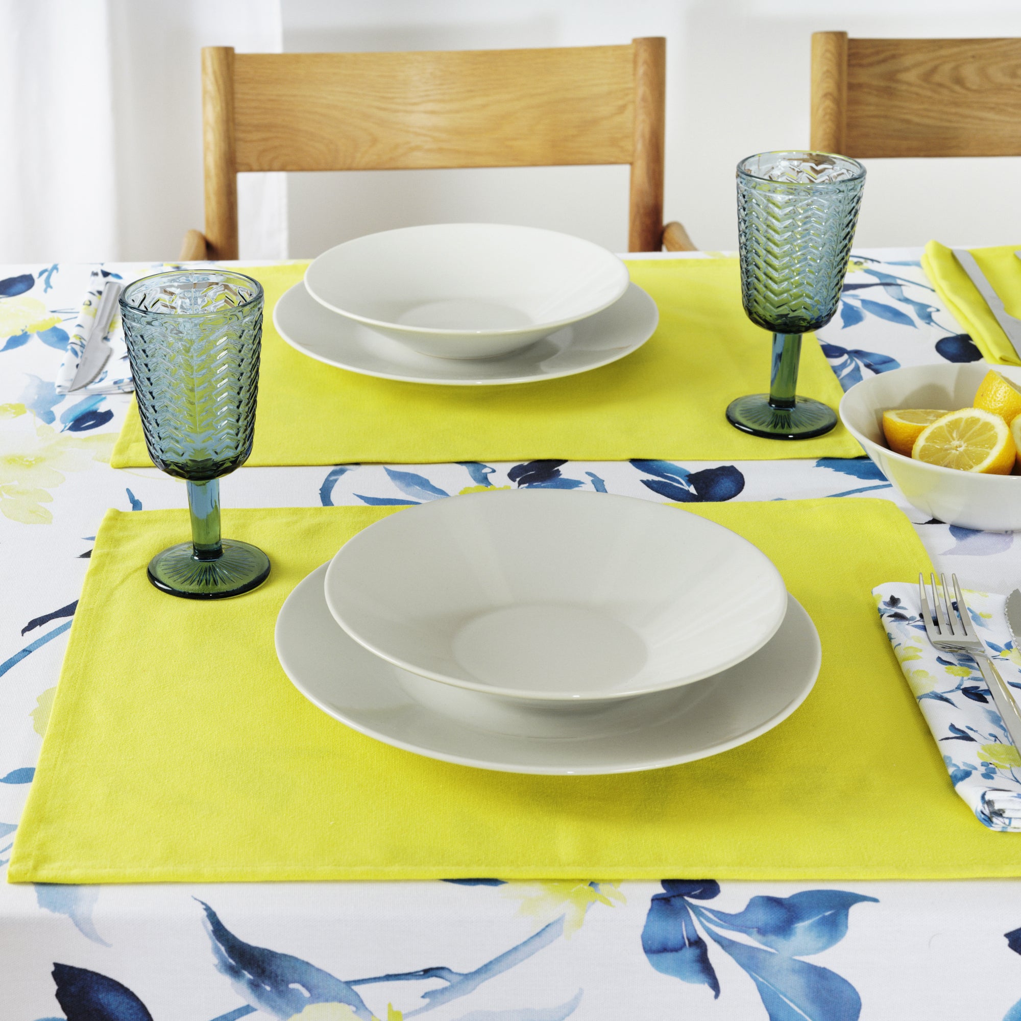 Paquet de 2 pièces. Set de table uni 100% lin jaune