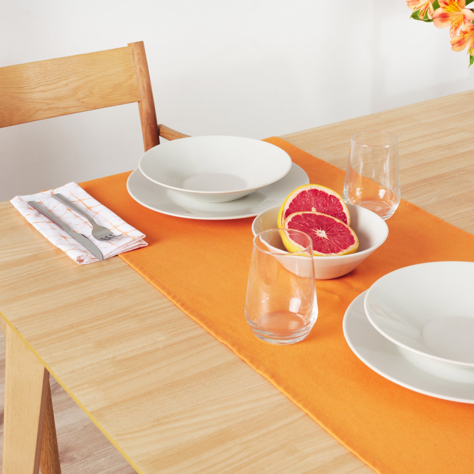 Chemin de table uni 100% lin orange clair