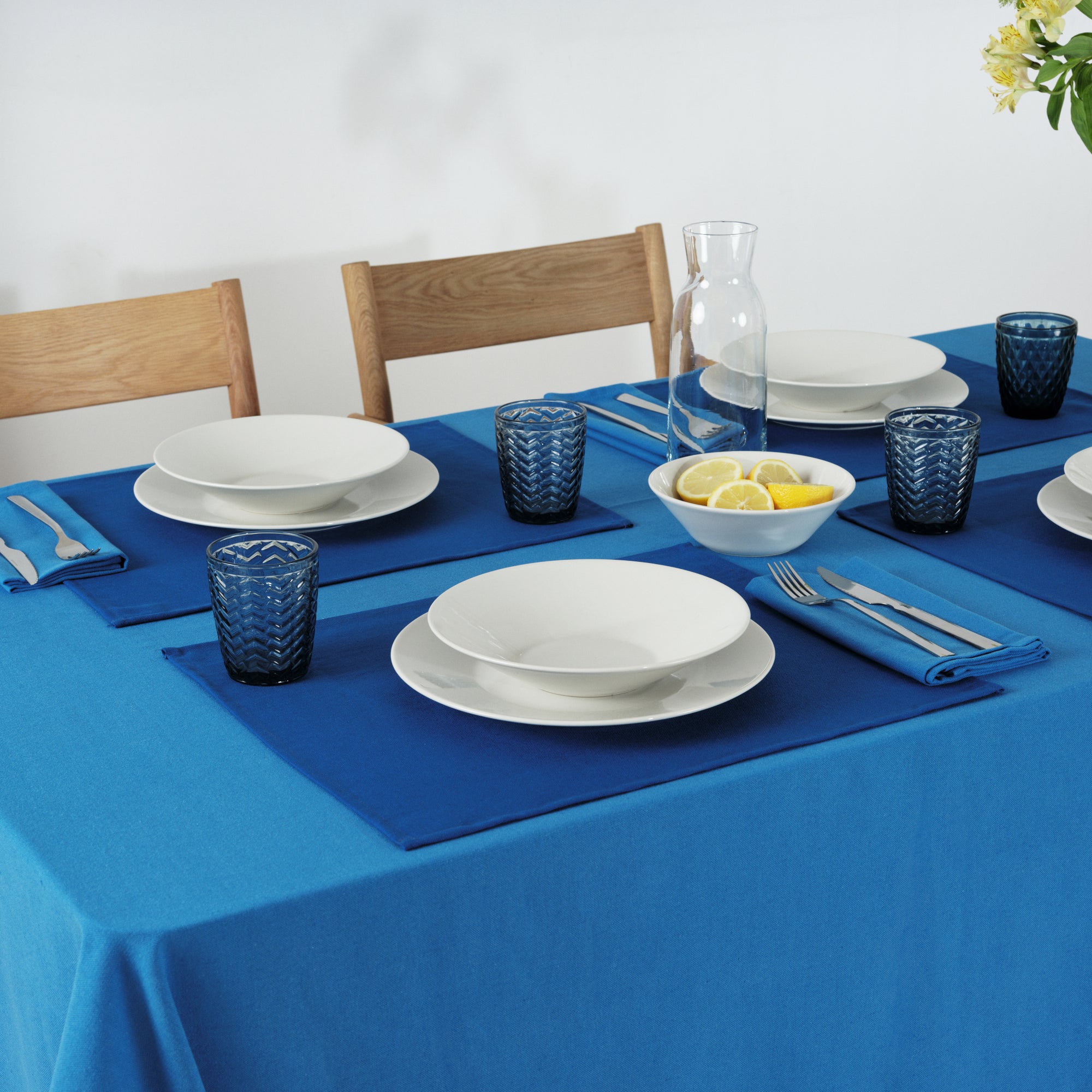 Paquet de 2 pièces. Set de table uni 100% Lin Bleu Cobalt