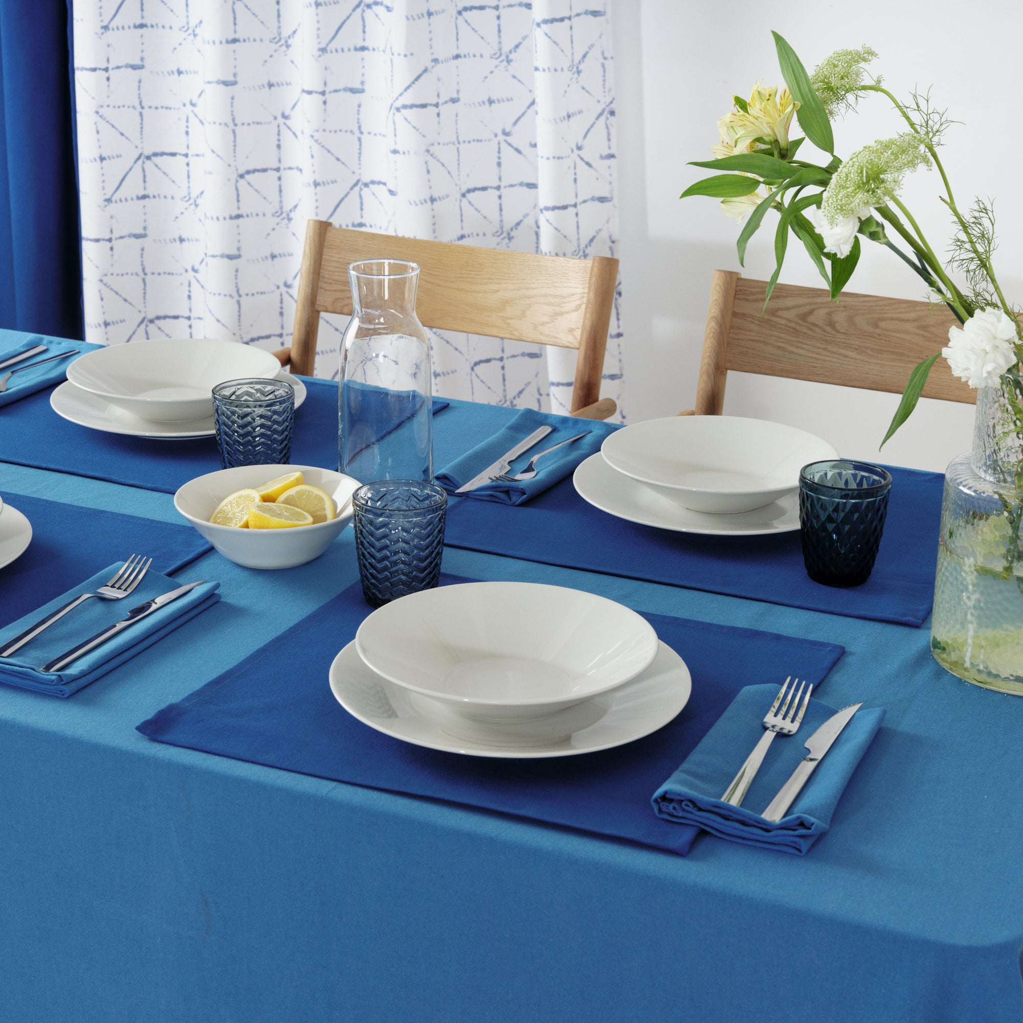 Paquet de 2 pièces. Set de table uni 100% Lin Bleu Cobalt
