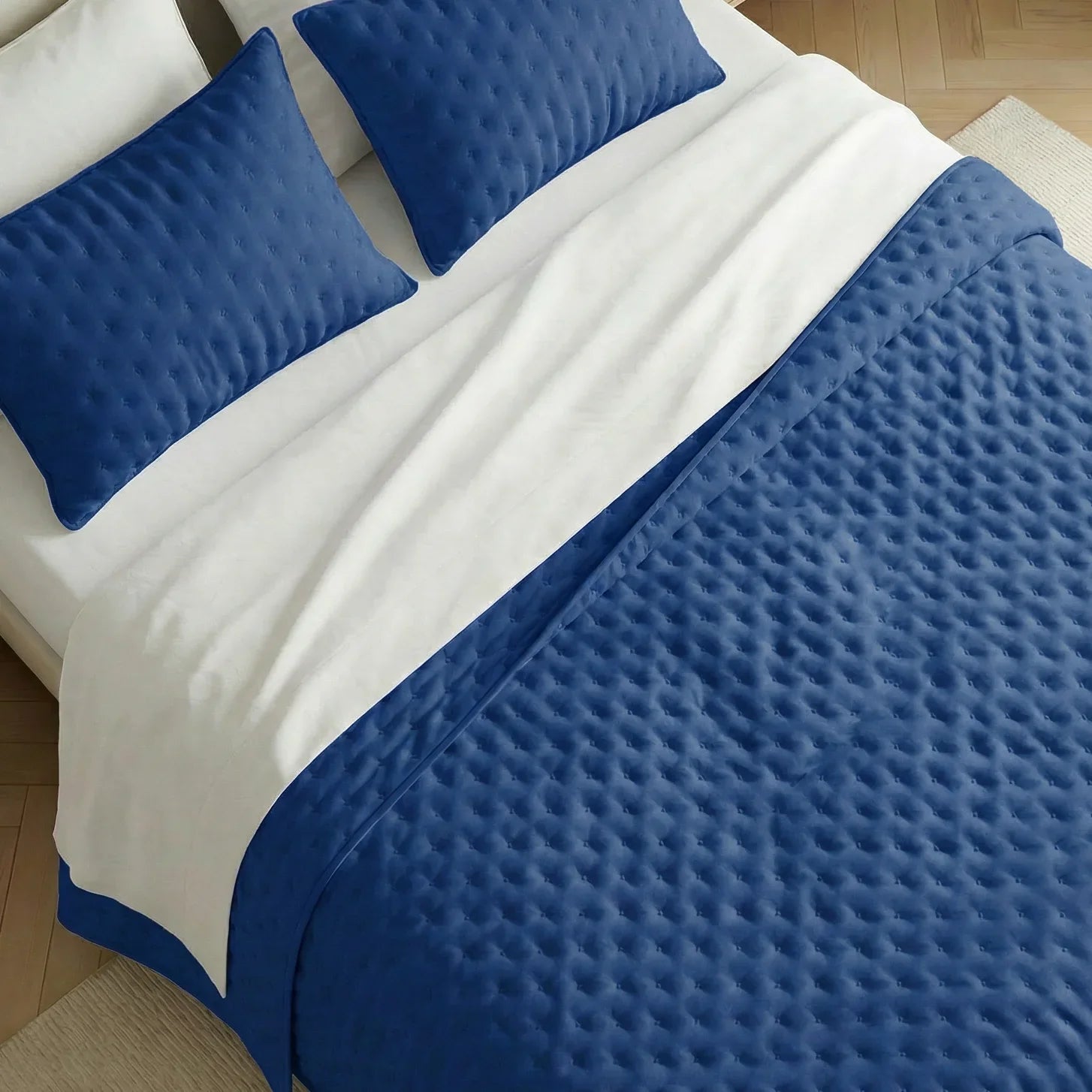 Colcha lisa acolchada Azul Cobalto tacto suave