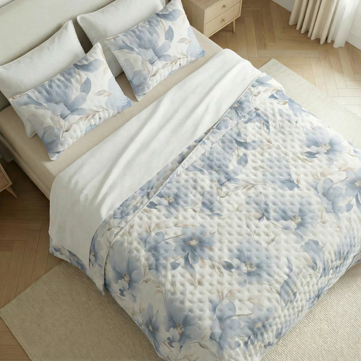 Colcha boutí estampada Bloom Azul tacto suave