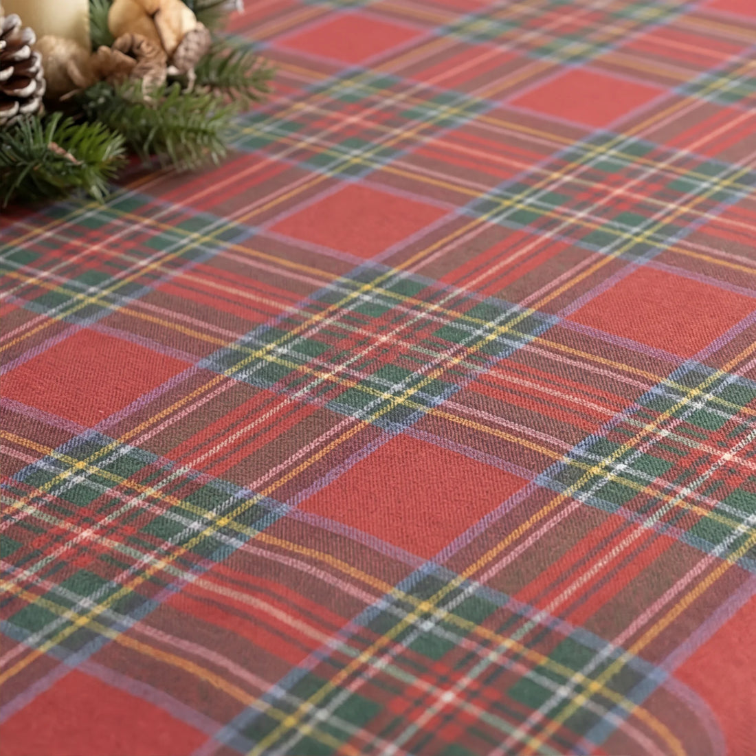 Cabal fabric touch tablecloth 01